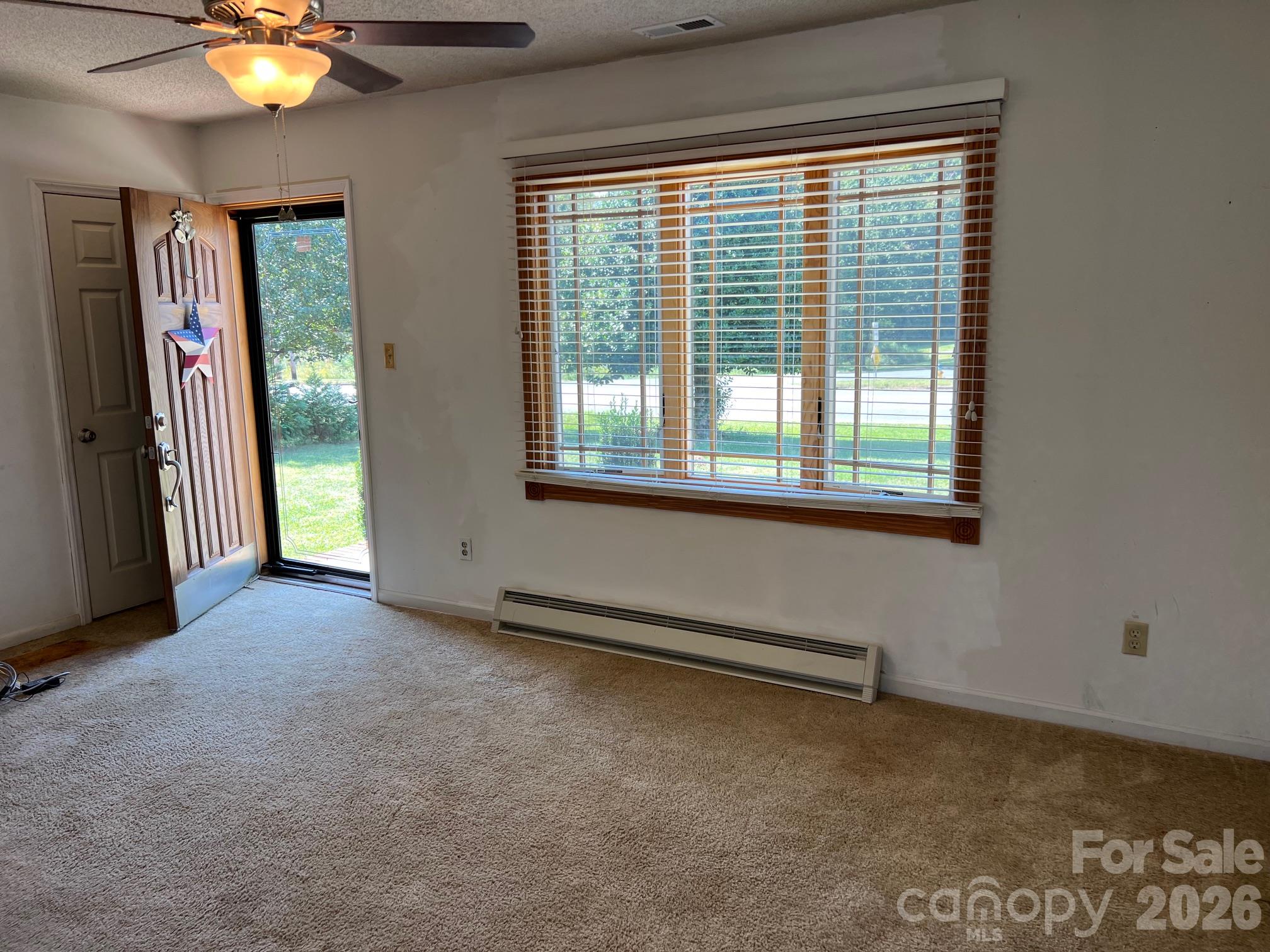 Livingroom - 4146 Startown Road, Newton