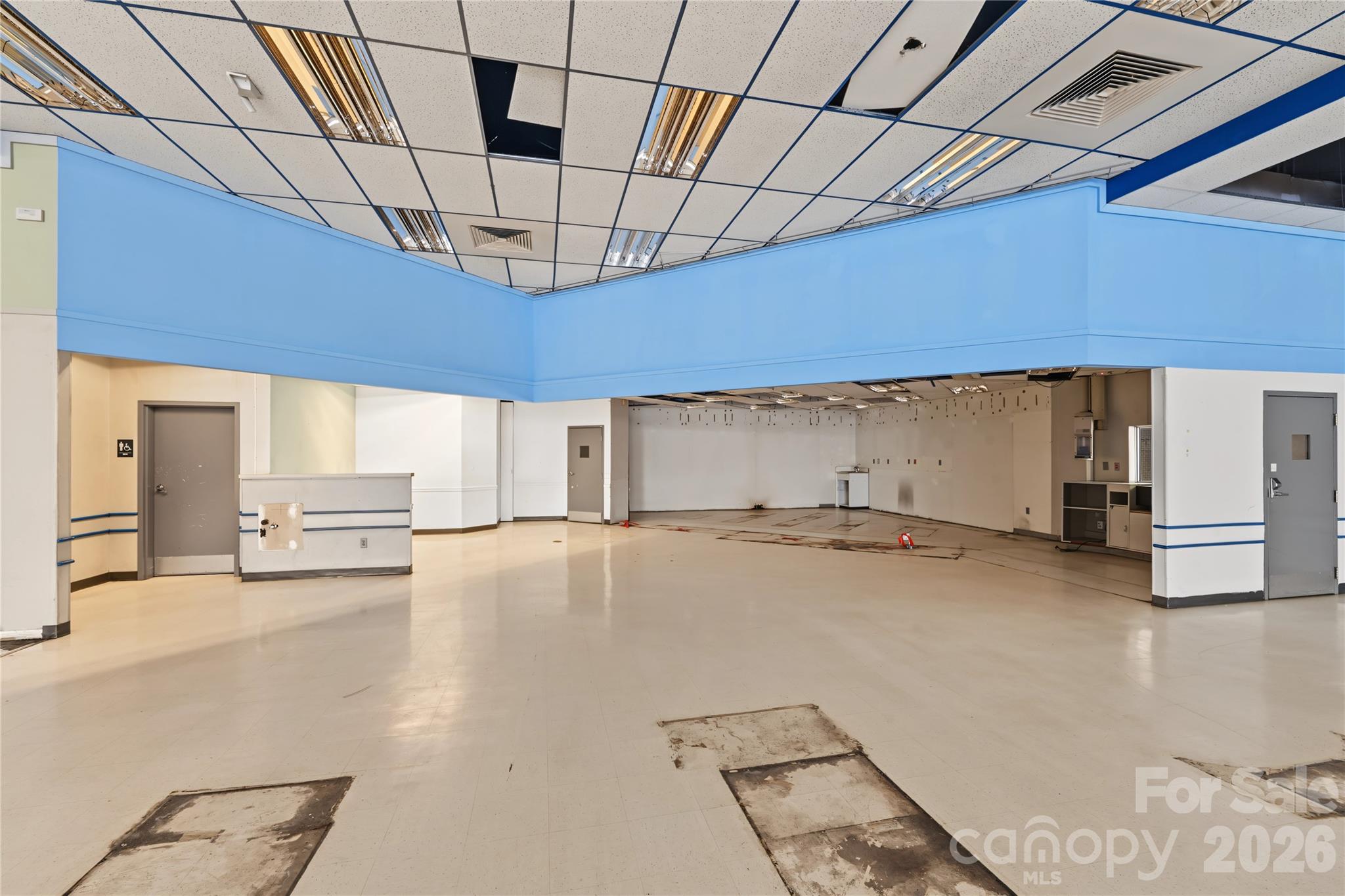Retail at 110 W Garrison Boulevard, Gastonia, photo 7 of 29