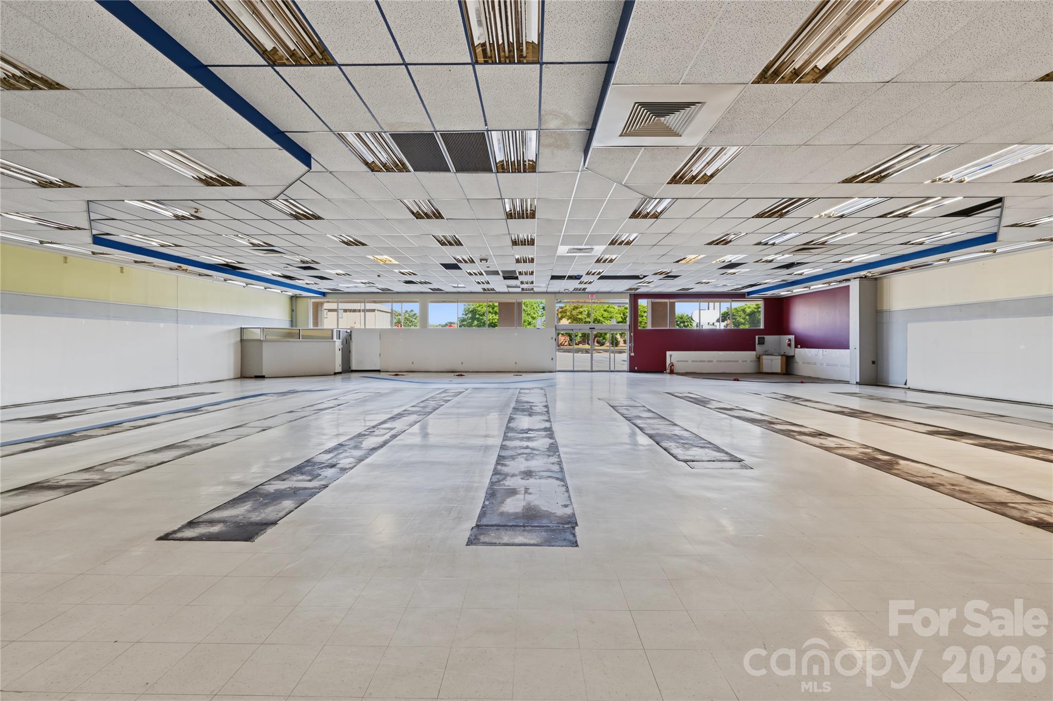 Retail at 110 W Garrison Boulevard, Gastonia, photo 12 of 29
