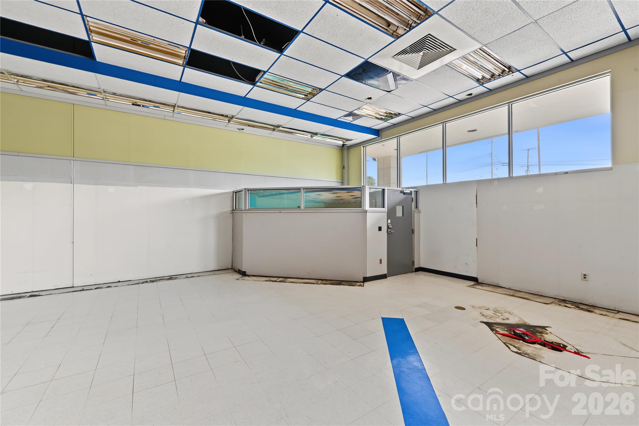 Retail at 110 W Garrison Boulevard, Gastonia, photo 14 of 29