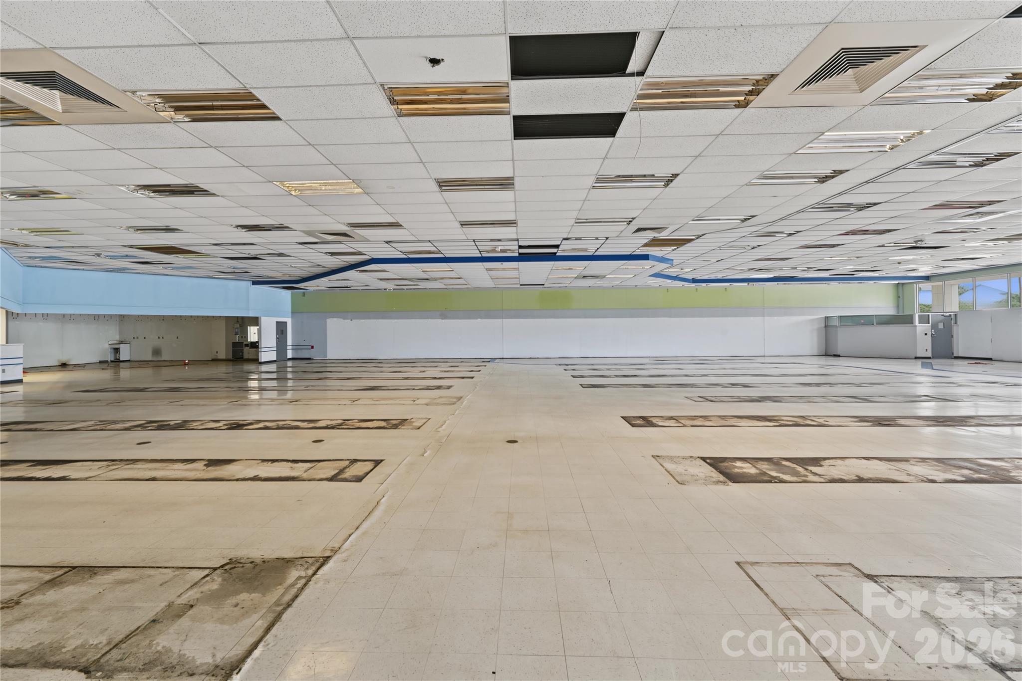 Retail at 110 W Garrison Boulevard, Gastonia, photo 18 of 29