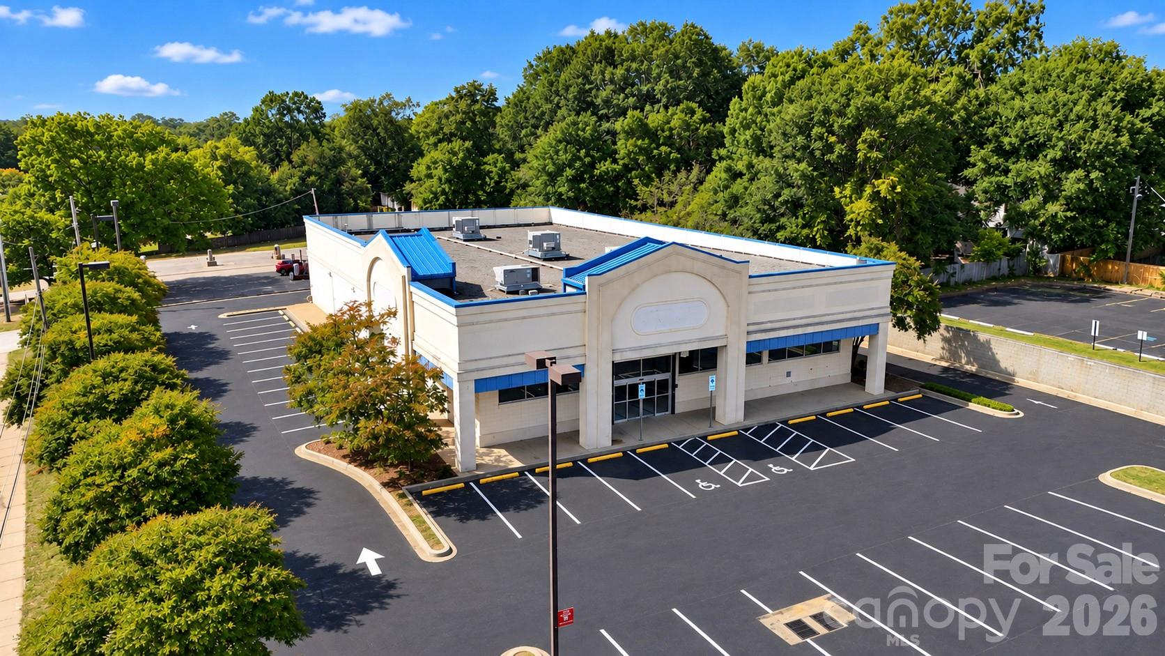 Retail at 110 W Garrison Boulevard, Gastonia, photo 2 of 29