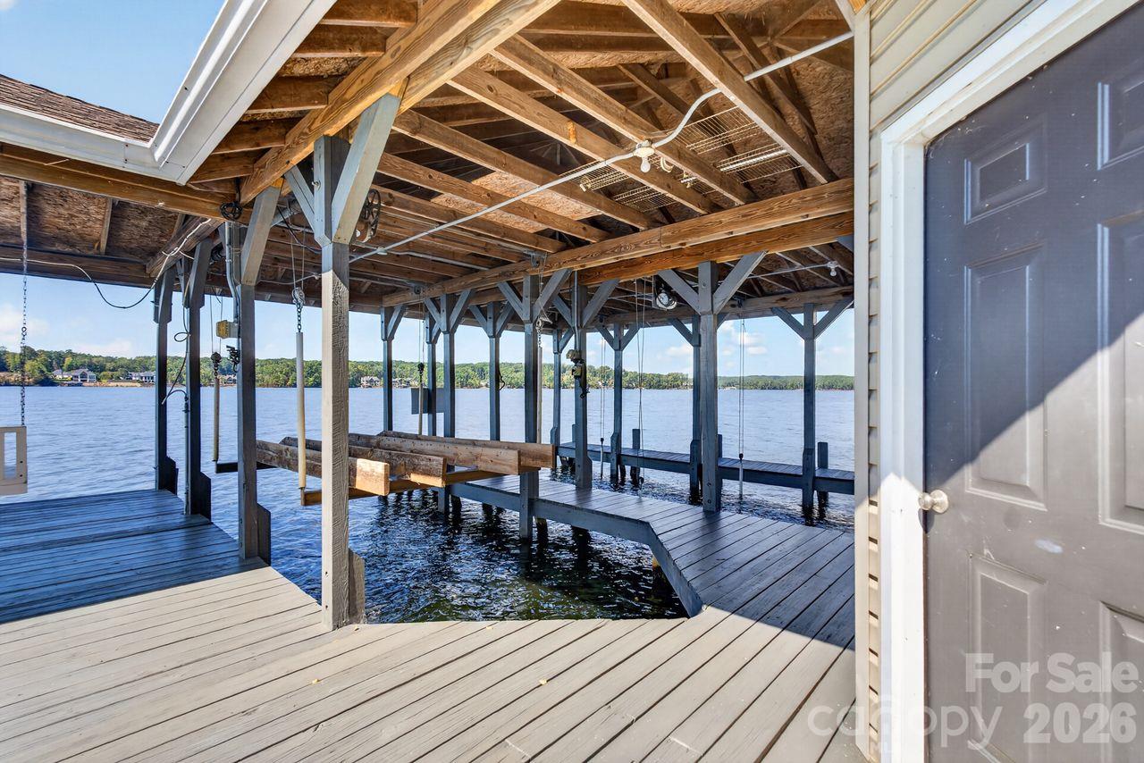 boat house - 148 Forest Lake Court, Mount Gilead