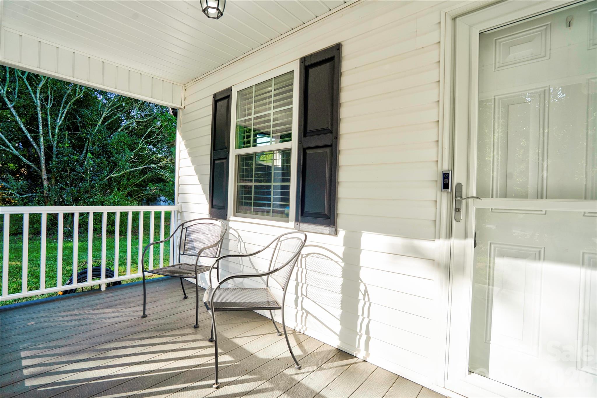 Covered Front Porch - 1414 Southridge Street, Shelby
