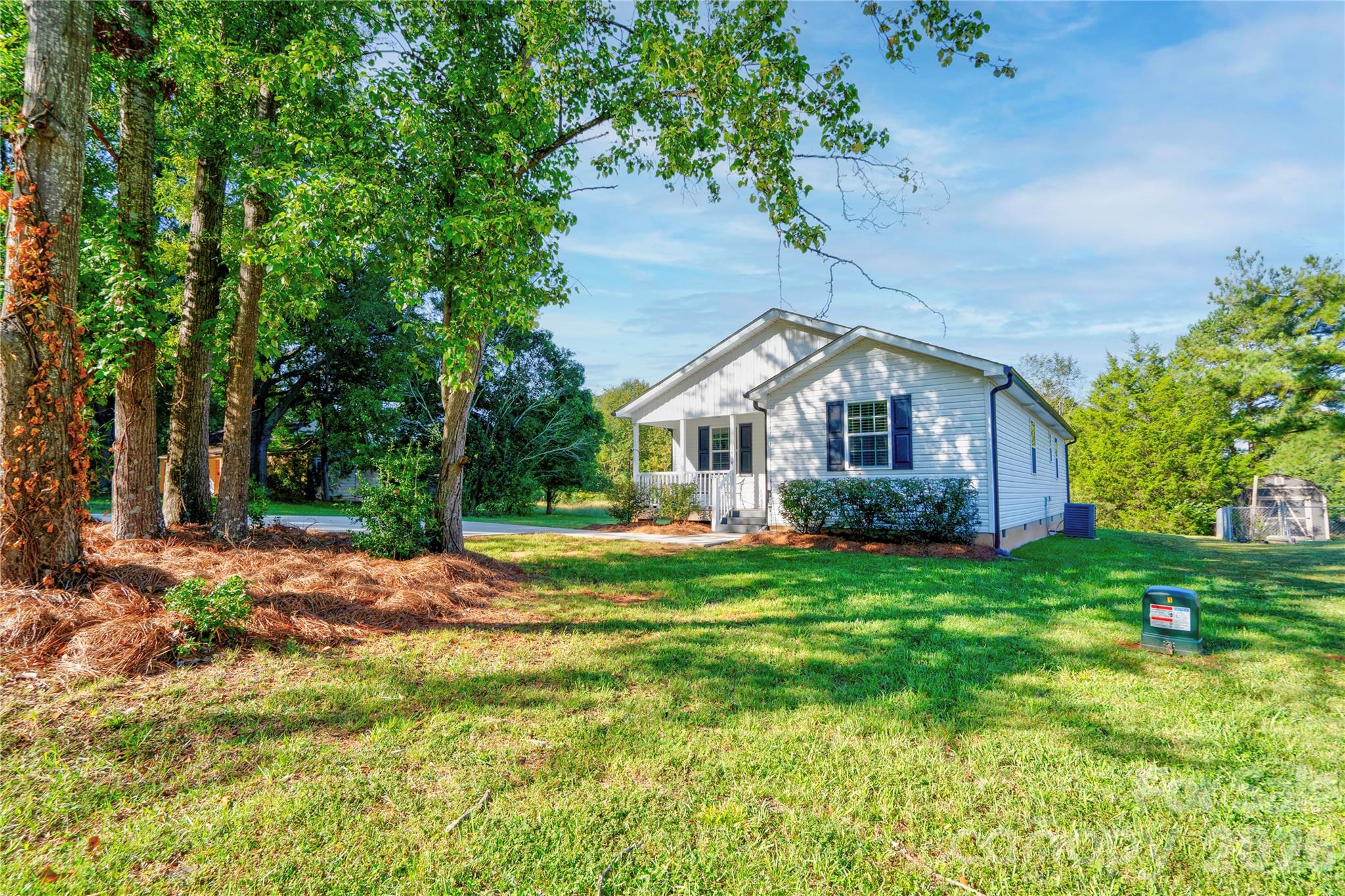 Front Left - 1414 Southridge Street, Shelby