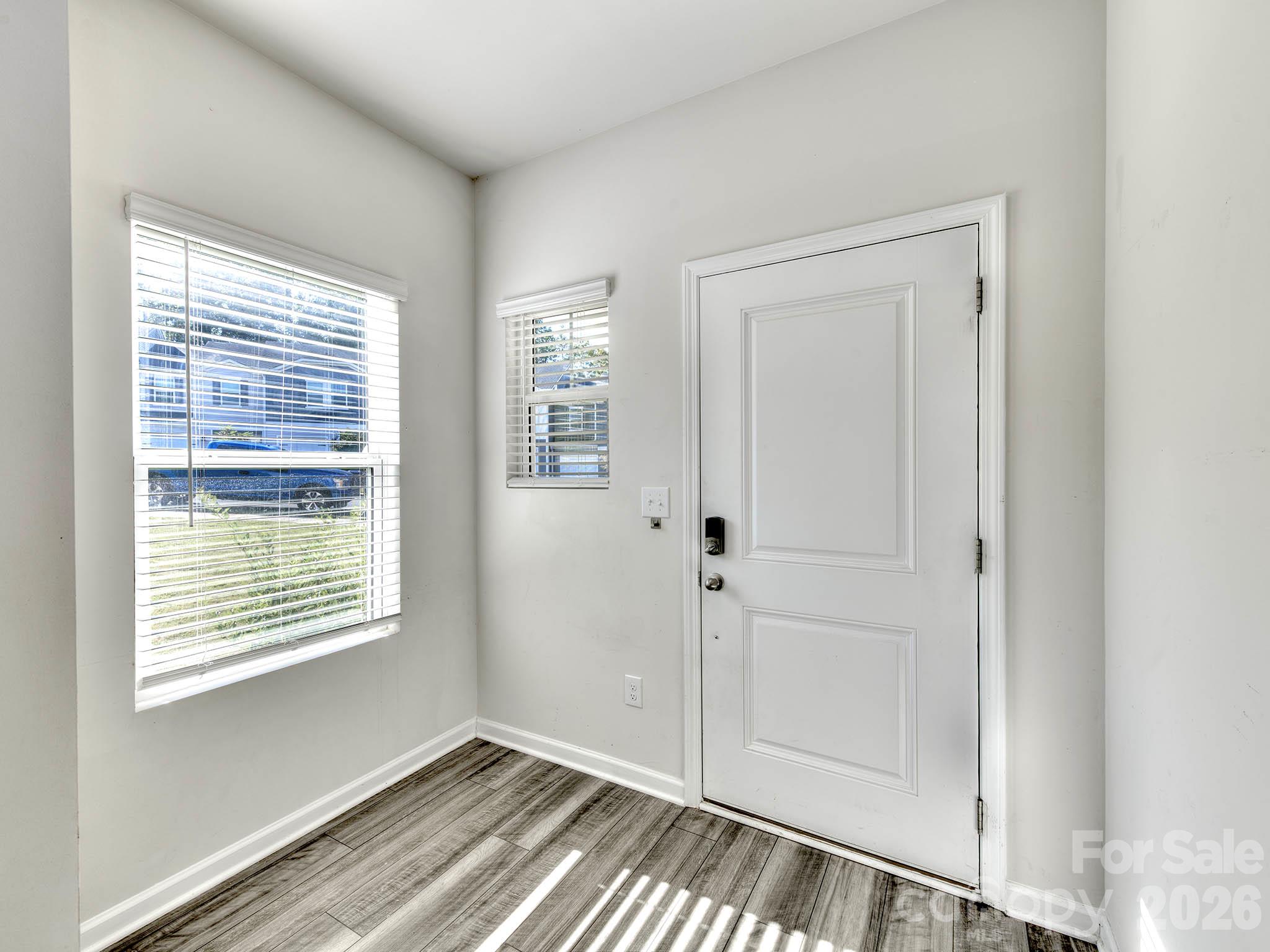 Townhouse at 840 Gerard Bay Drive, Fort Mill, photo 2 of 33
