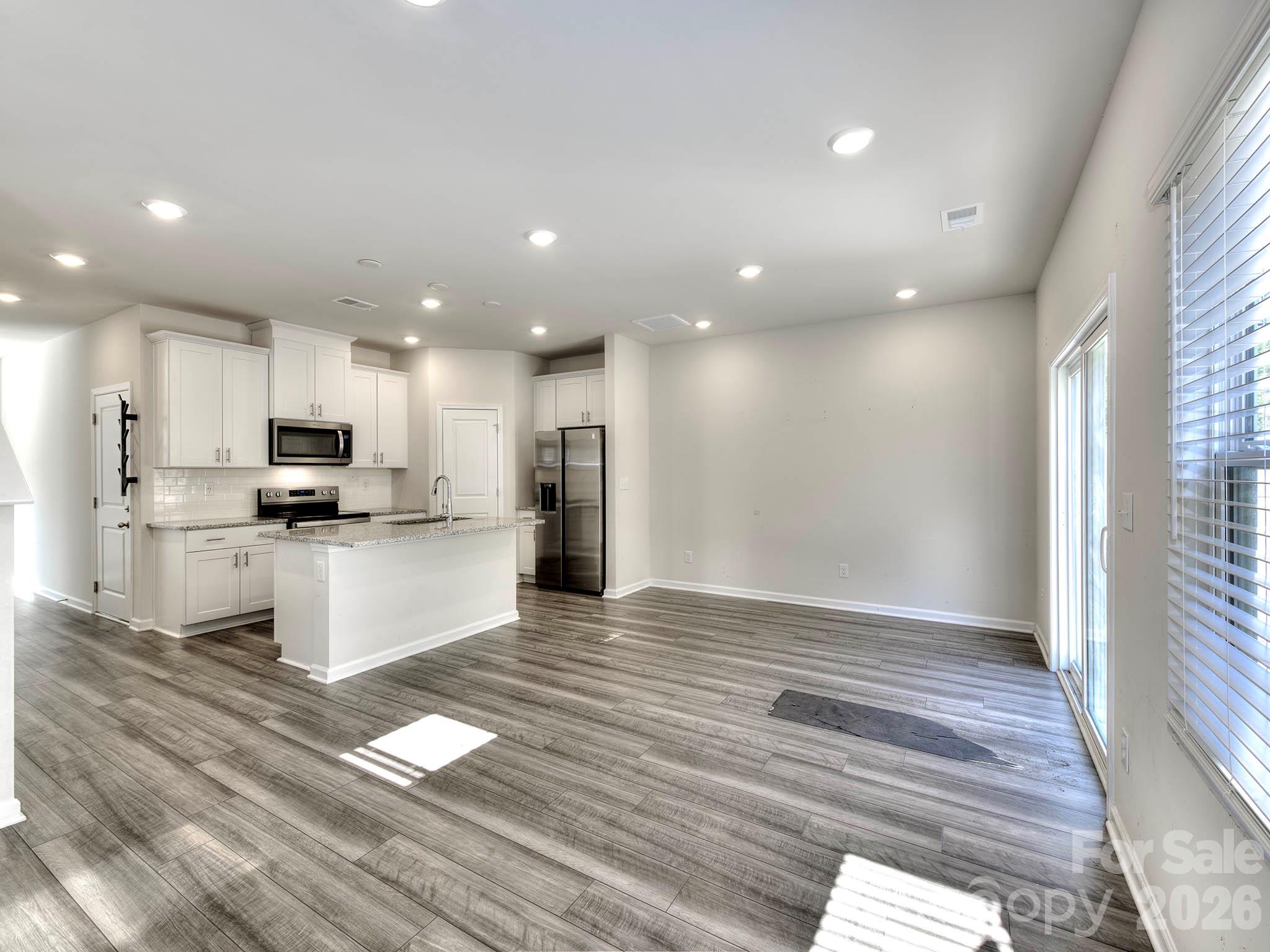 Townhouse at 840 Gerard Bay Drive, Fort Mill, photo 11 of 33