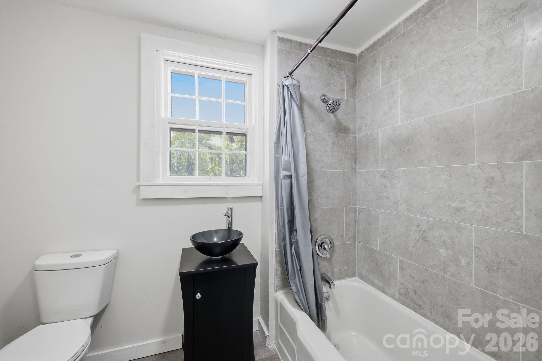 Primary Bath - 502 W Allenton Street, Mount Gilead