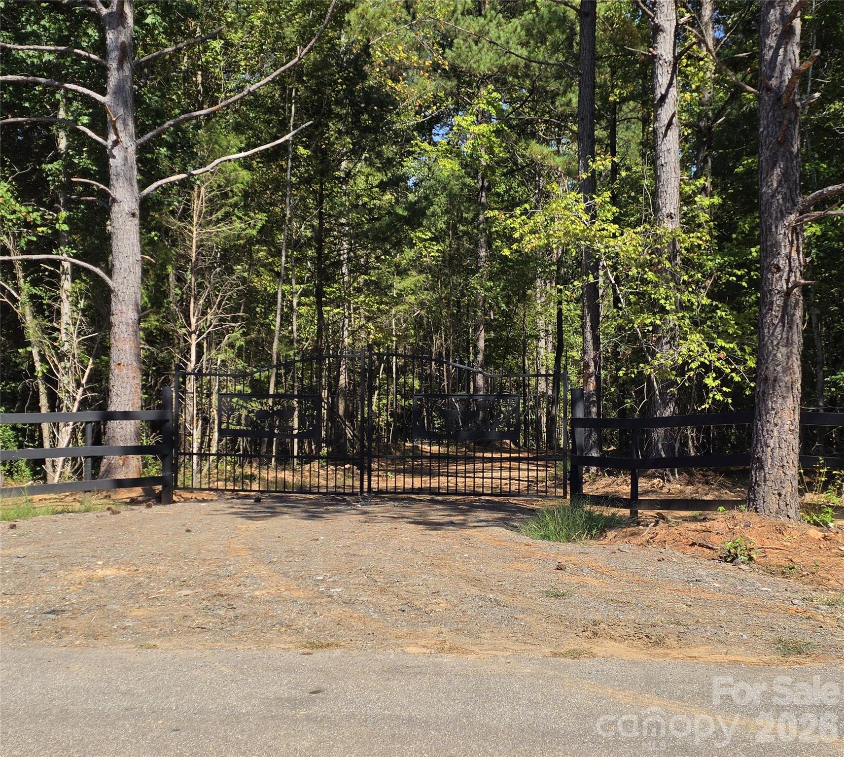 Gate - 552 Midway Road, Richburg