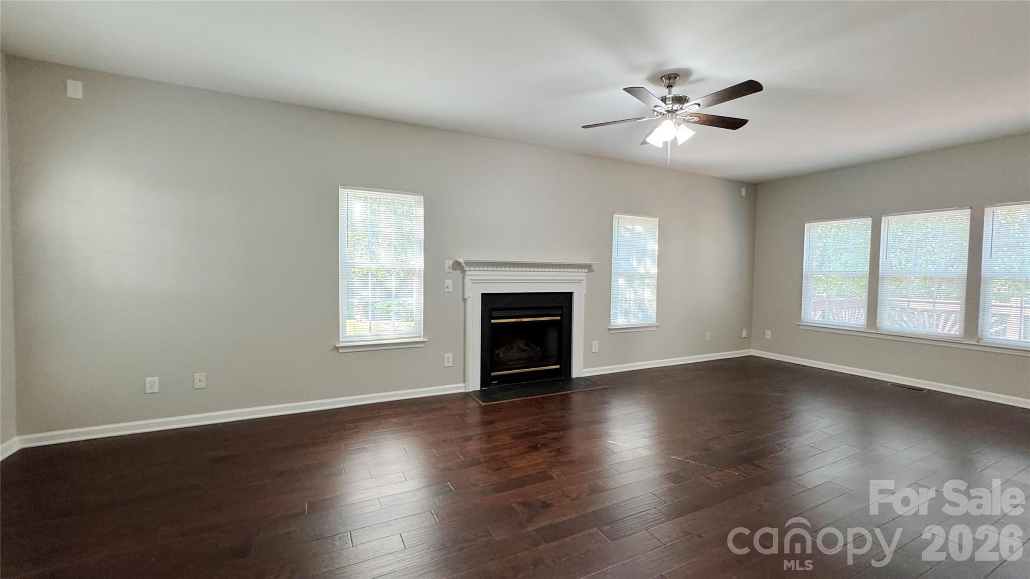 Single Family Residence at 13611 Toka Court, Huntersville, photo 4 of 29