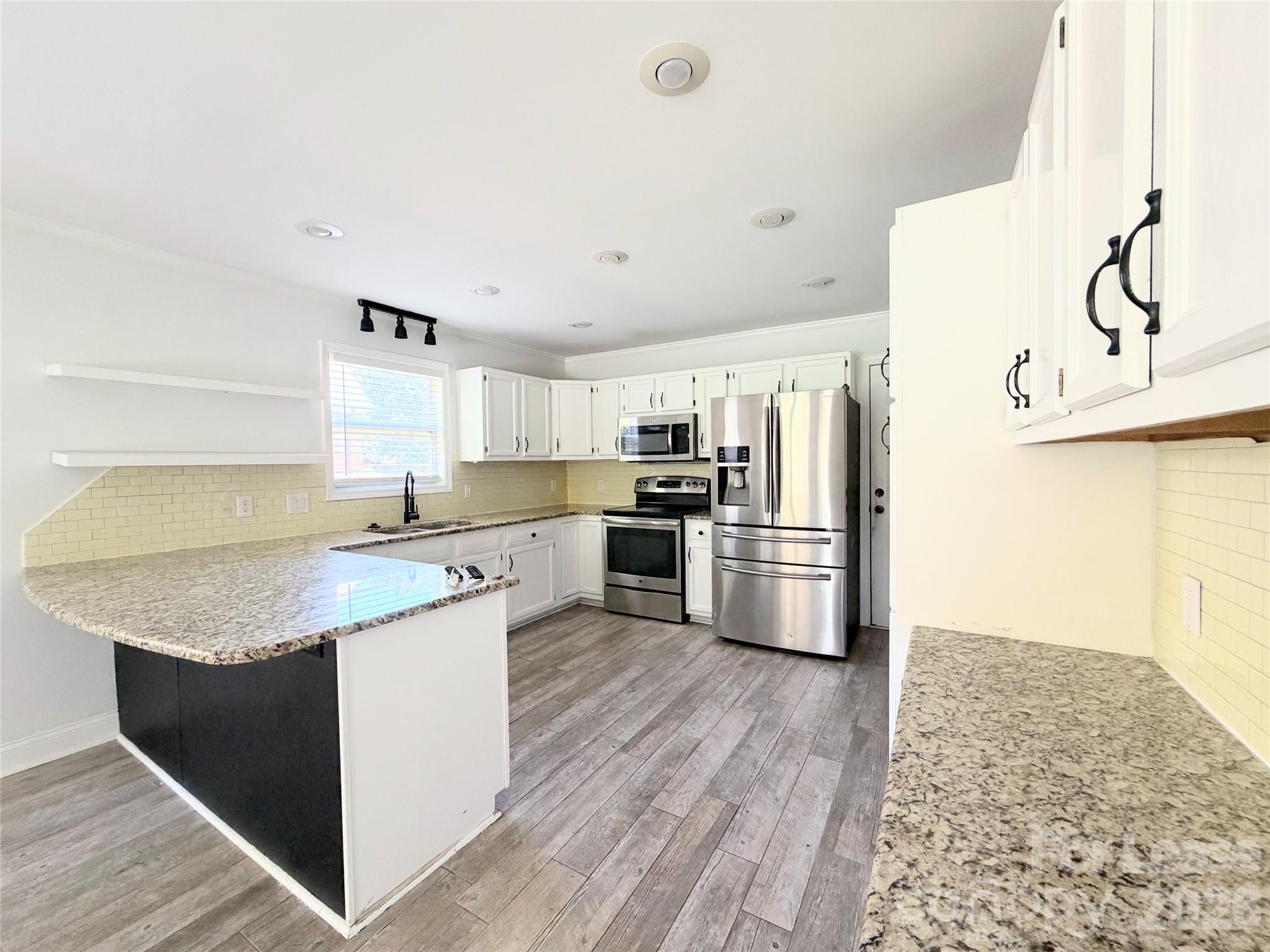 Single Family Residence at 212 Northchase Drive, Concord, photo 5 of 18