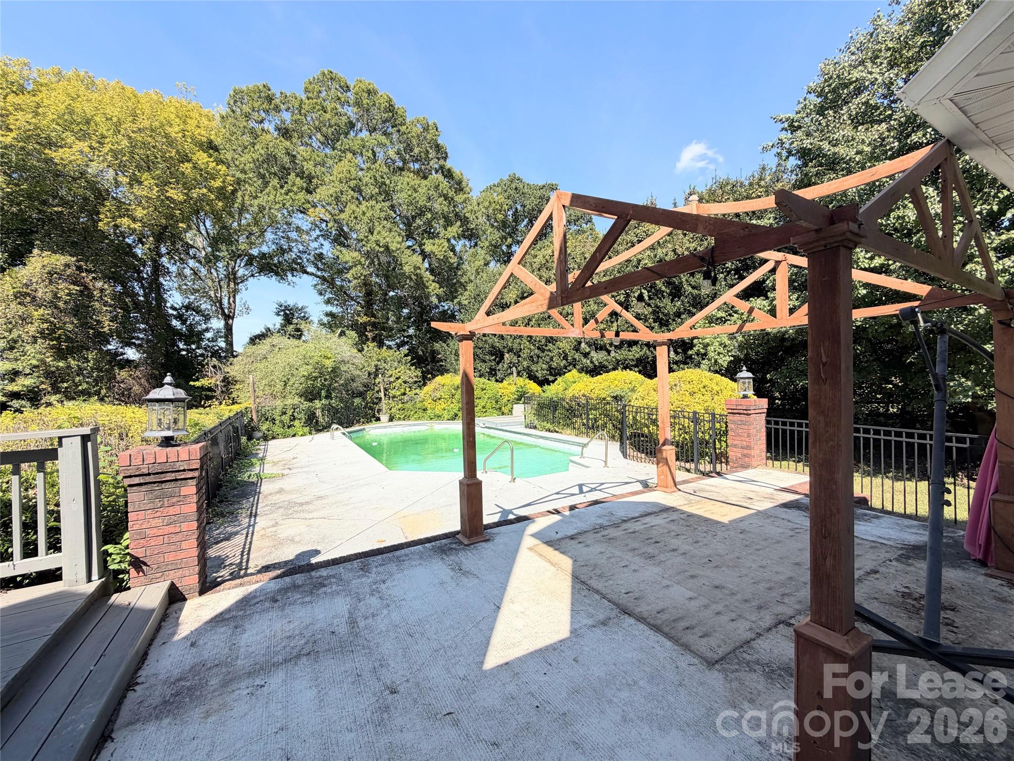 Single Family Residence at 212 Northchase Drive, Concord, photo 14 of 18