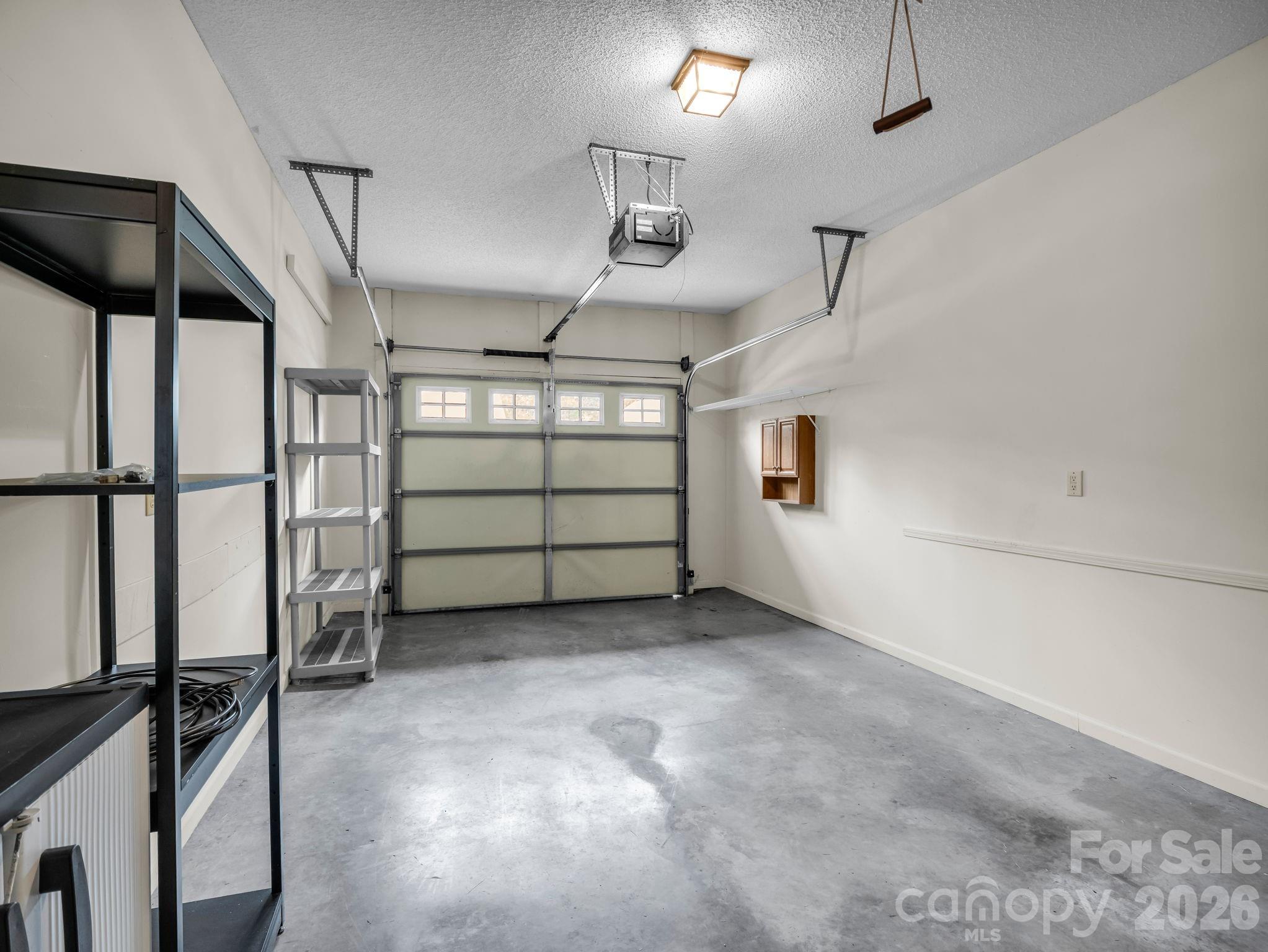 Single-Car Garage - 13 Gray Wolf Lane, Hendersonville