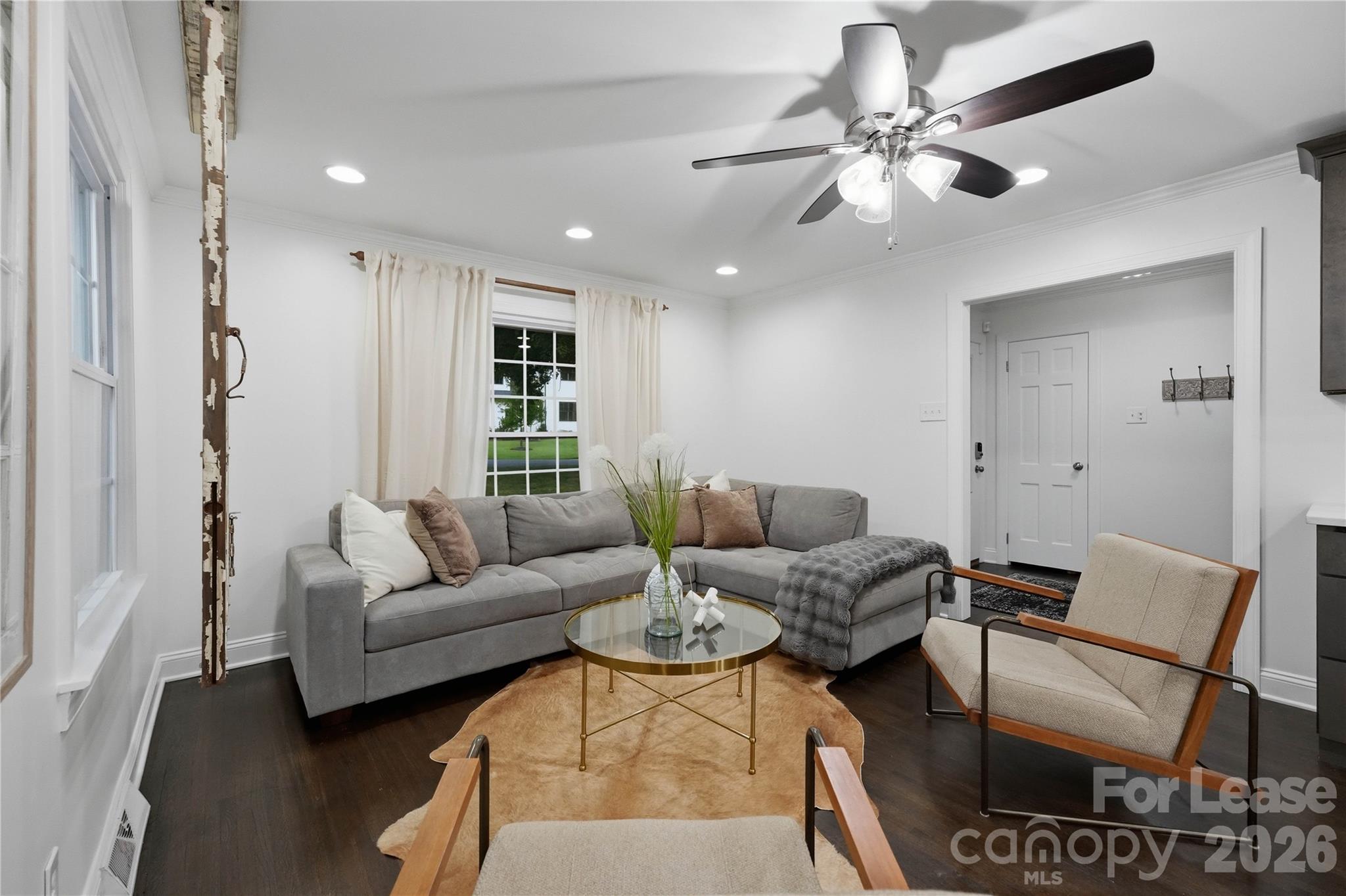 Single Family Residence at 4323 Emory Lane, Charlotte, photo 8 of 38
