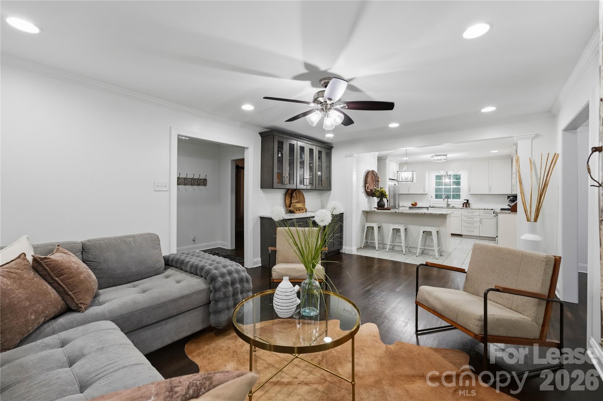 Single Family Residence at 4323 Emory Lane, Charlotte, photo 10 of 38