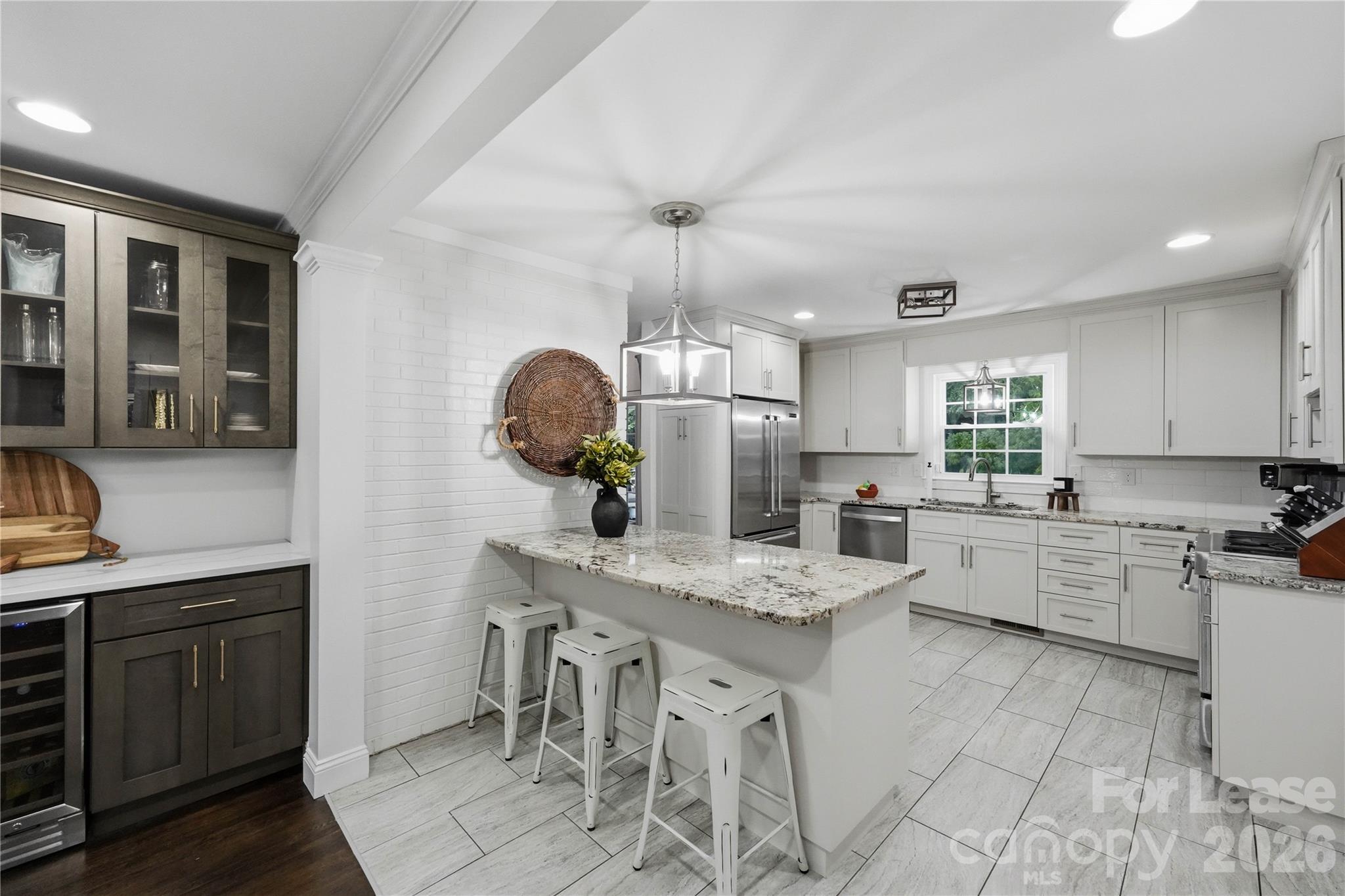 Single Family Residence at 4323 Emory Lane, Charlotte, photo 12 of 38