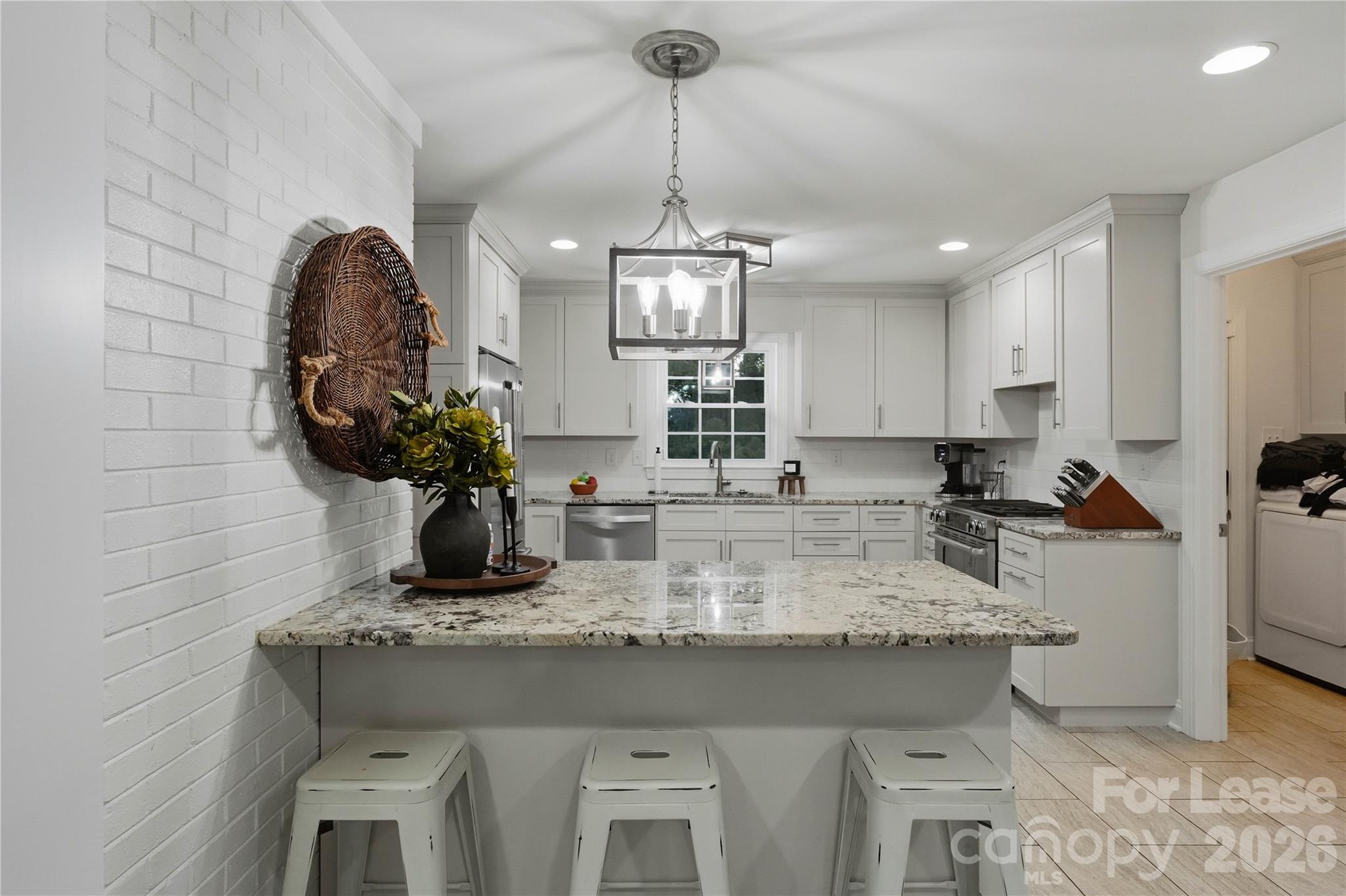 Single Family Residence at 4323 Emory Lane, Charlotte, photo 13 of 38