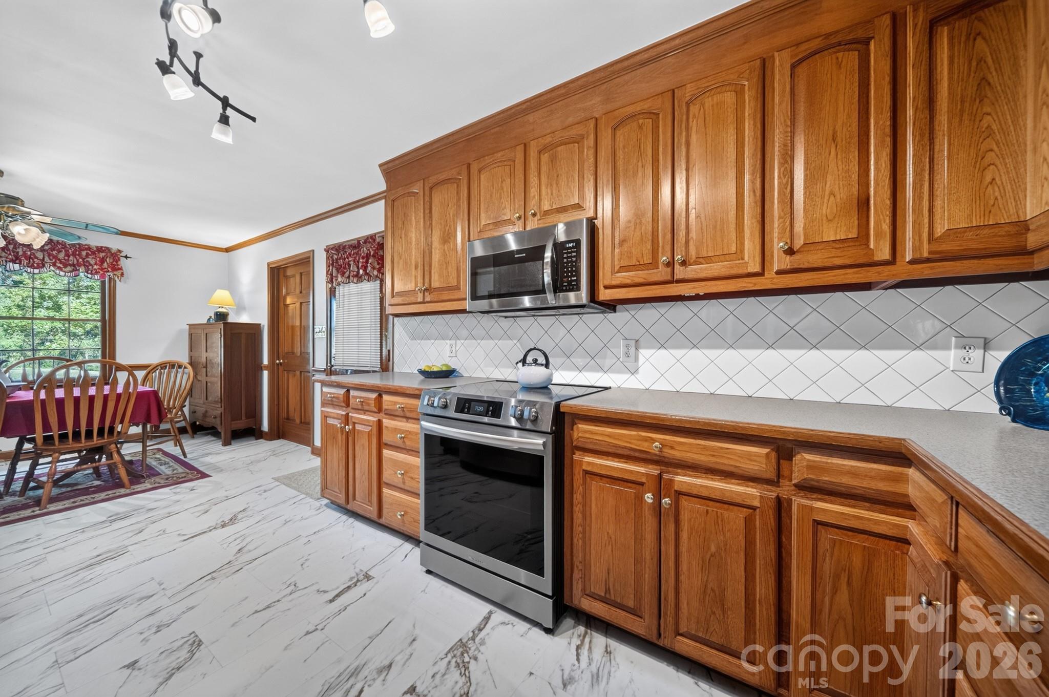 Single Family Residence at 310 Travis Lane, Salisbury, photo 13 of 41