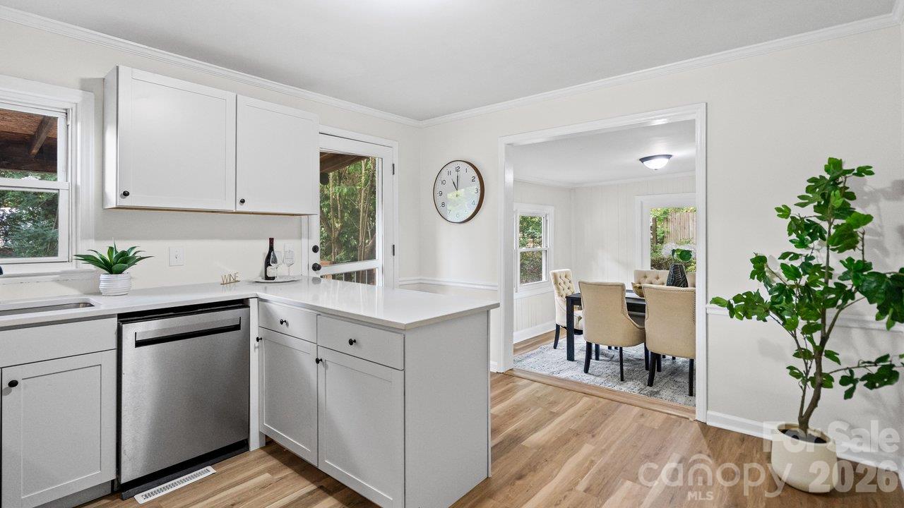Single Family Residence at 78 Stonecrest Circle, Concord, photo 10 of 38