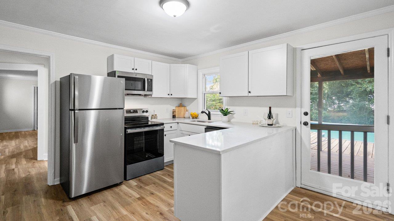 Single Family Residence at 78 Stonecrest Circle, Concord, photo 12 of 38