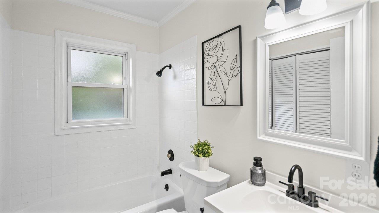 Single Family Residence at 78 Stonecrest Circle, Concord, photo 23 of 38