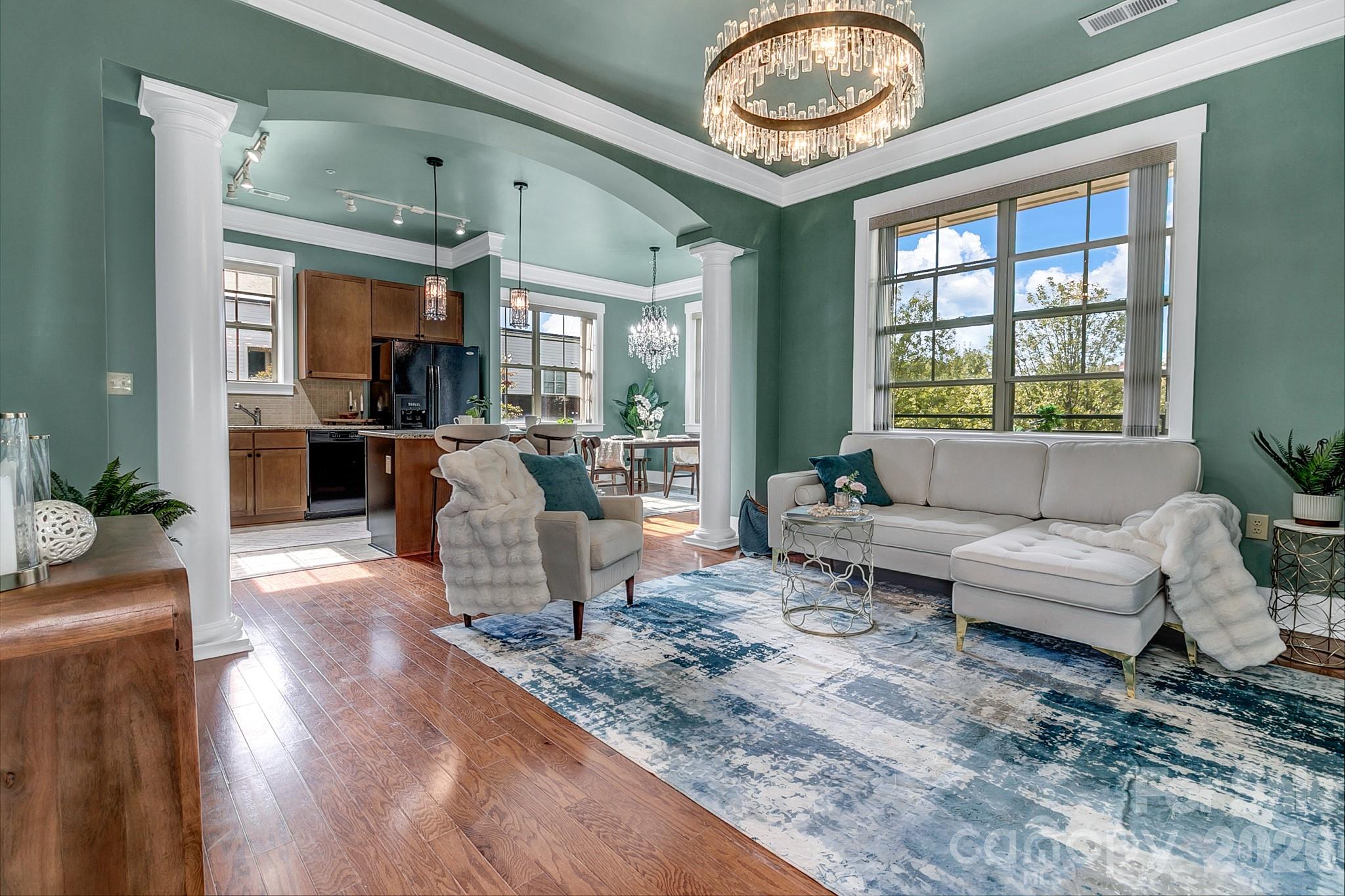 Beautiful west facing Light filled living room - 42 Schenck Parkway, Asheville