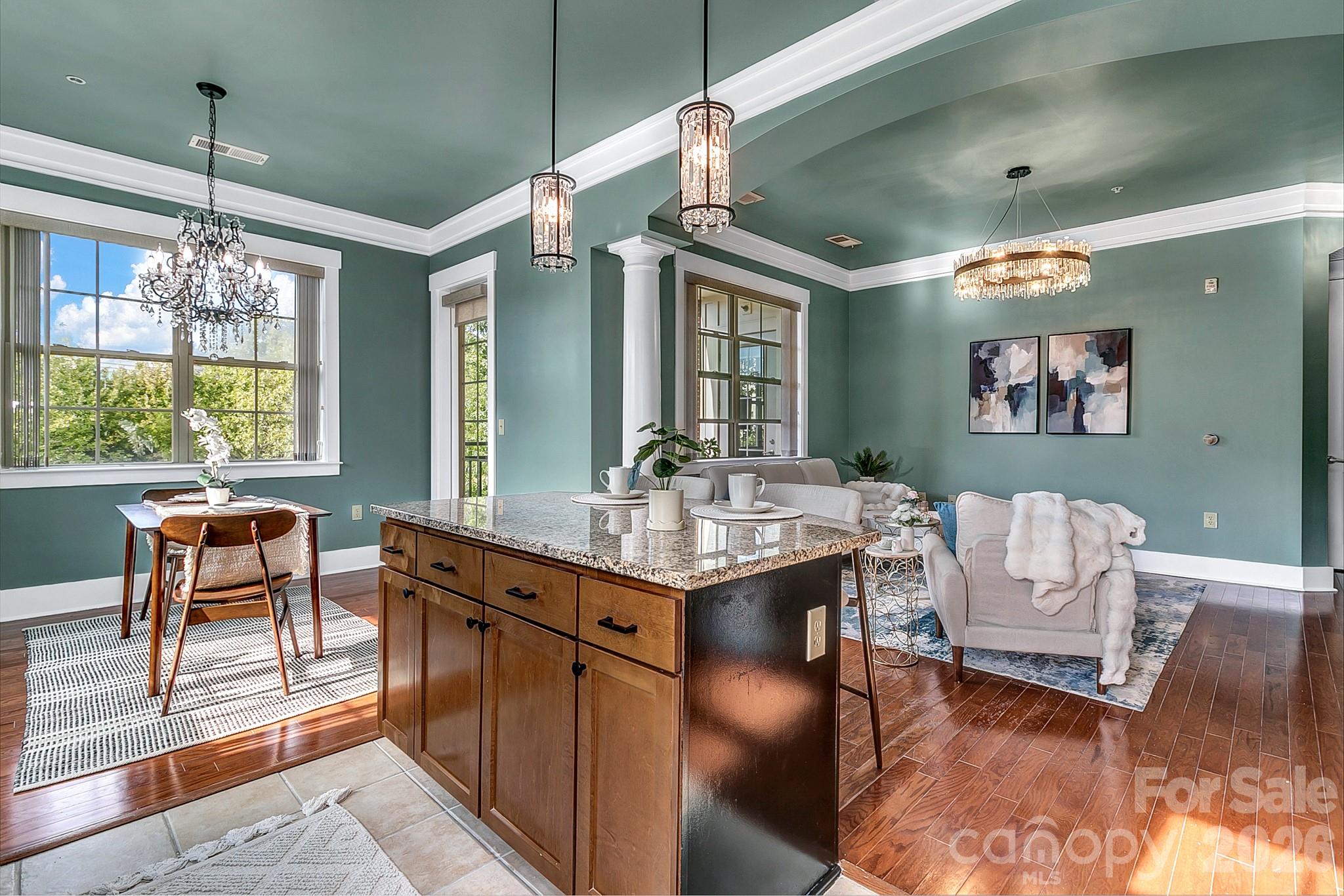 Bright and open! - 42 Schenck Parkway, Asheville