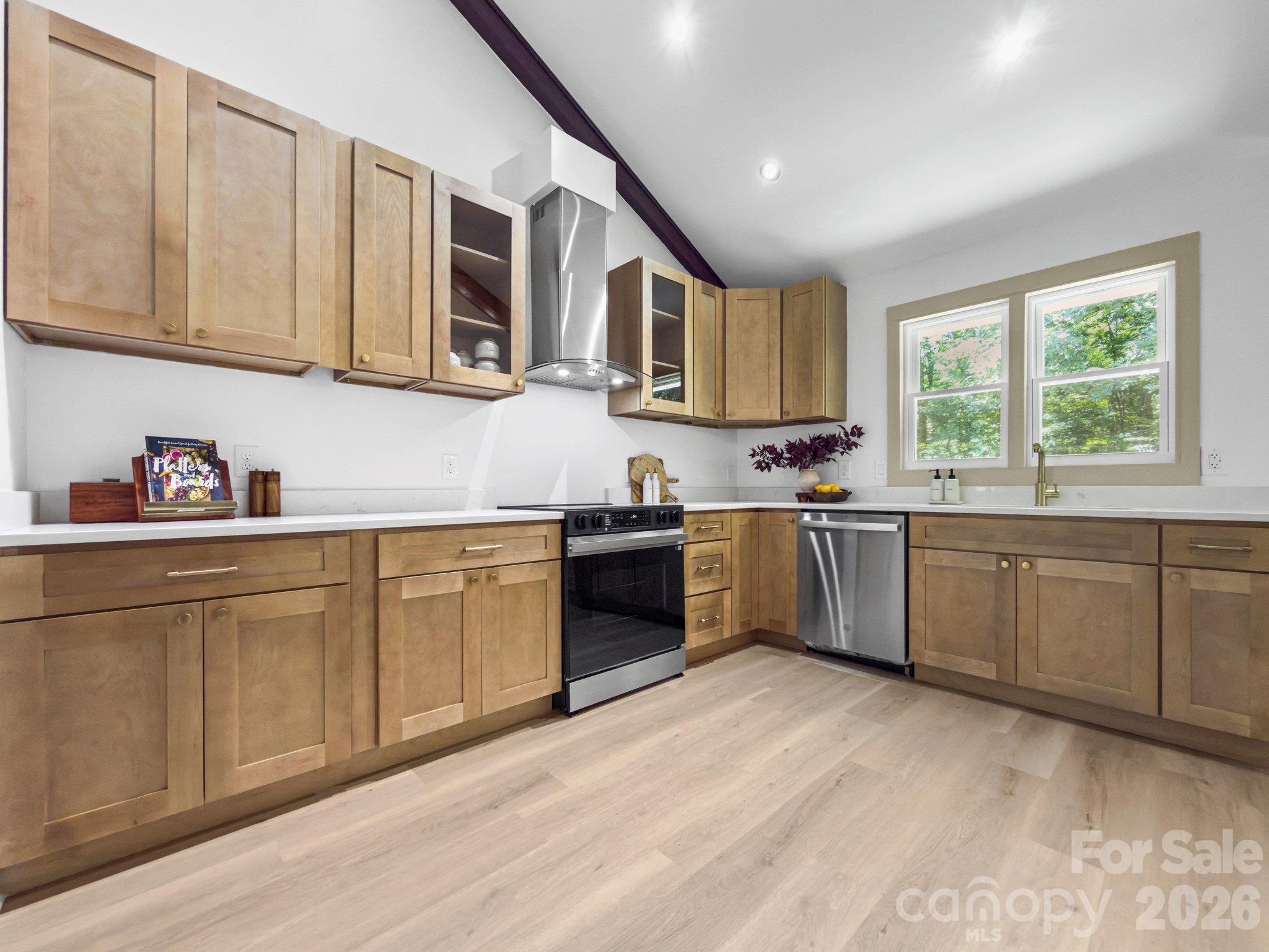 Single Family Residence at 32 Bowen Drive, Belmont, photo 14 of 48
