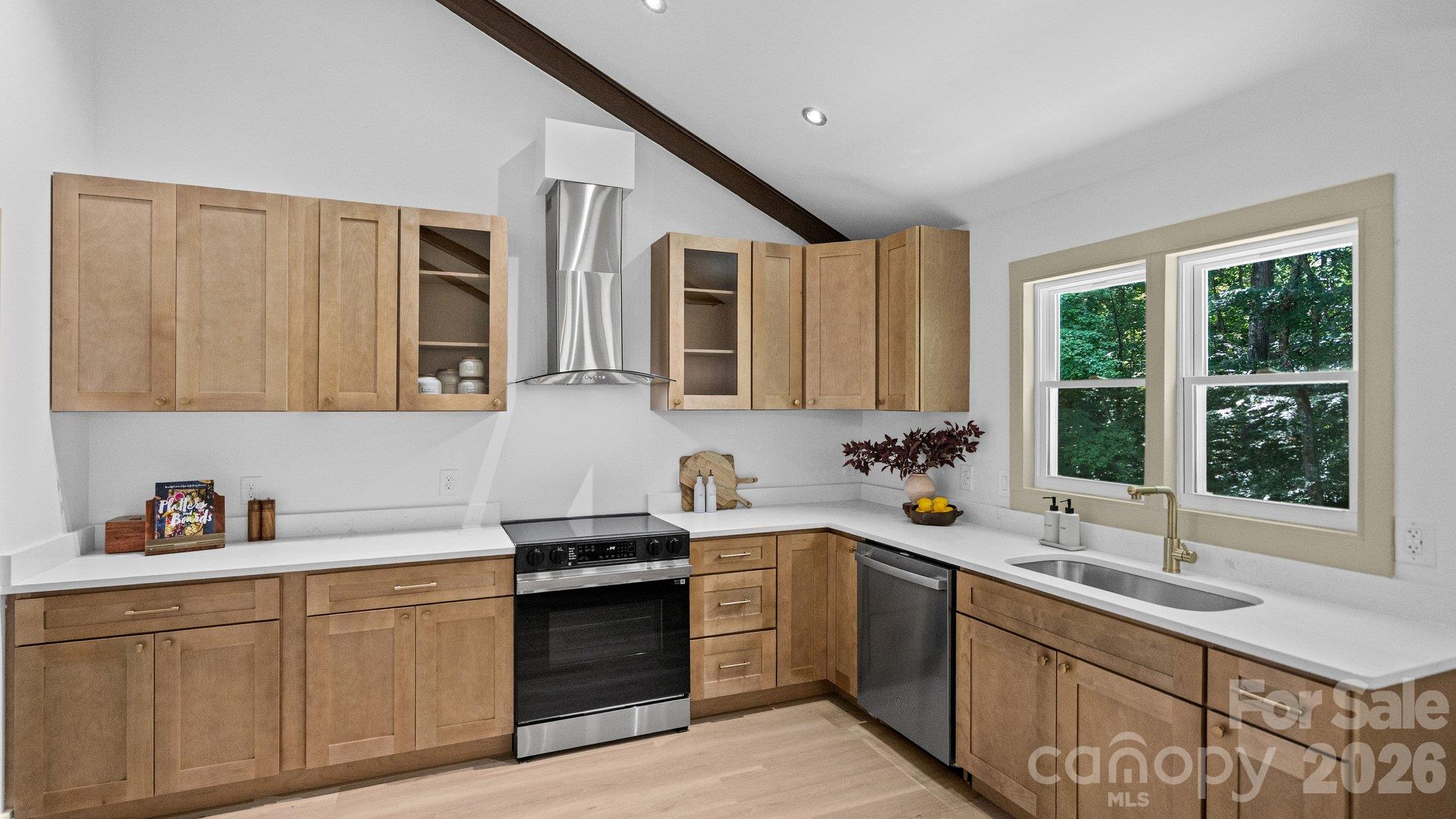 Single Family Residence at 32 Bowen Drive, Belmont, photo 16 of 48