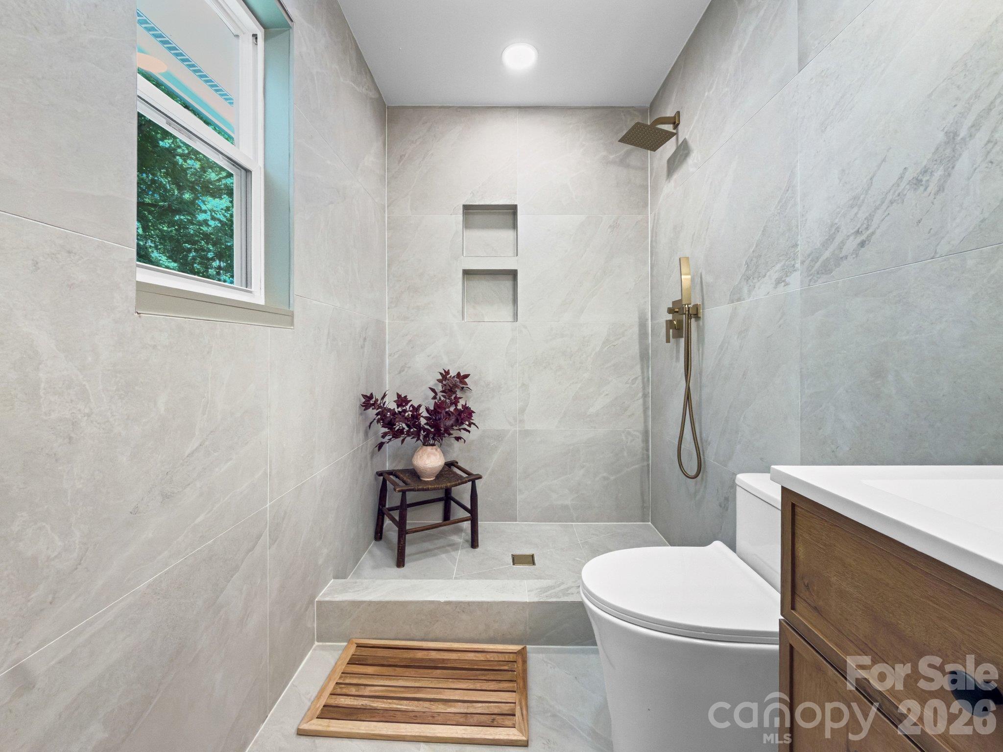 Single Family Residence at 32 Bowen Drive, Belmont, photo 33 of 48