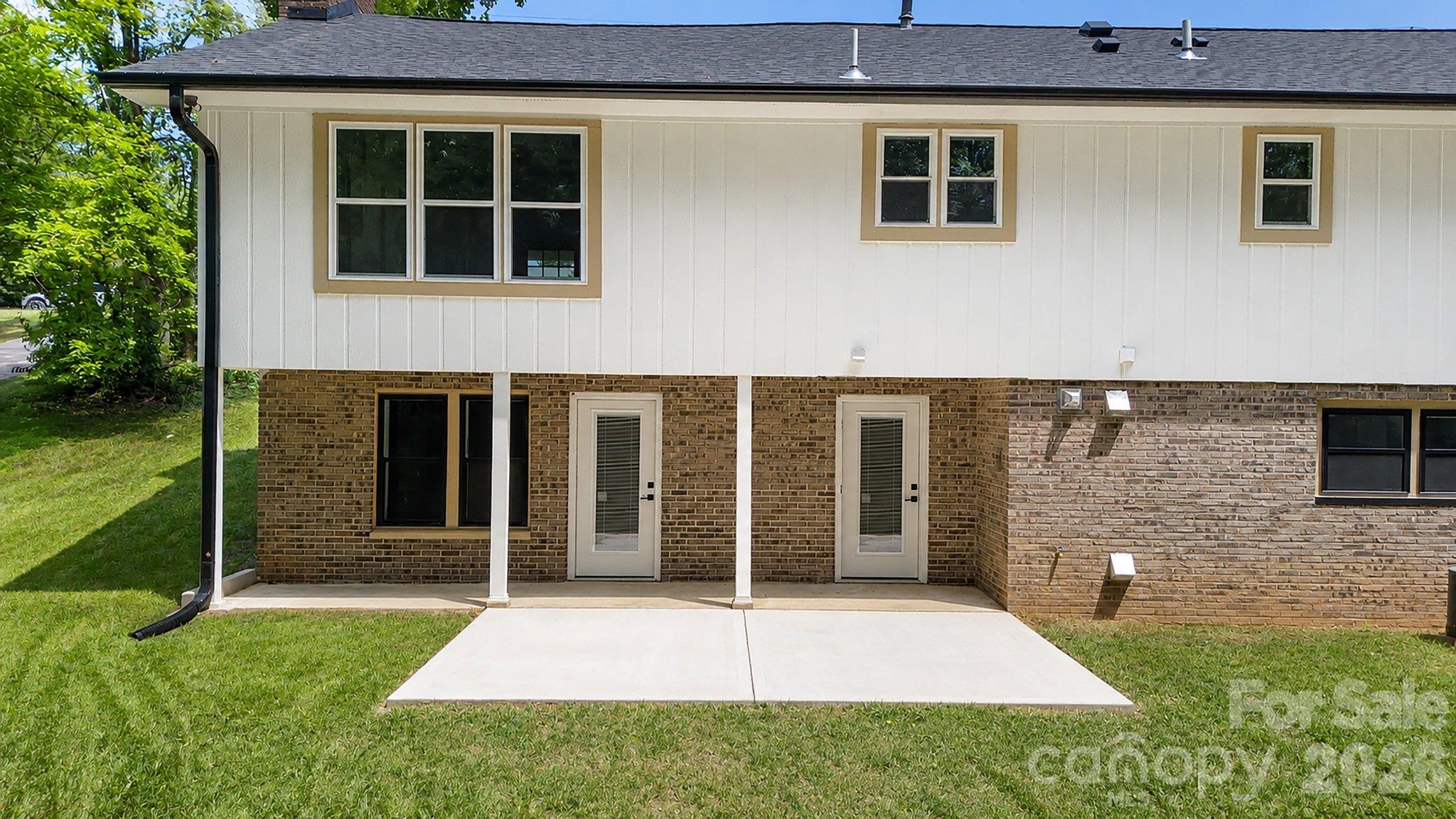 Single Family Residence at 32 Bowen Drive, Belmont, photo 43 of 48
