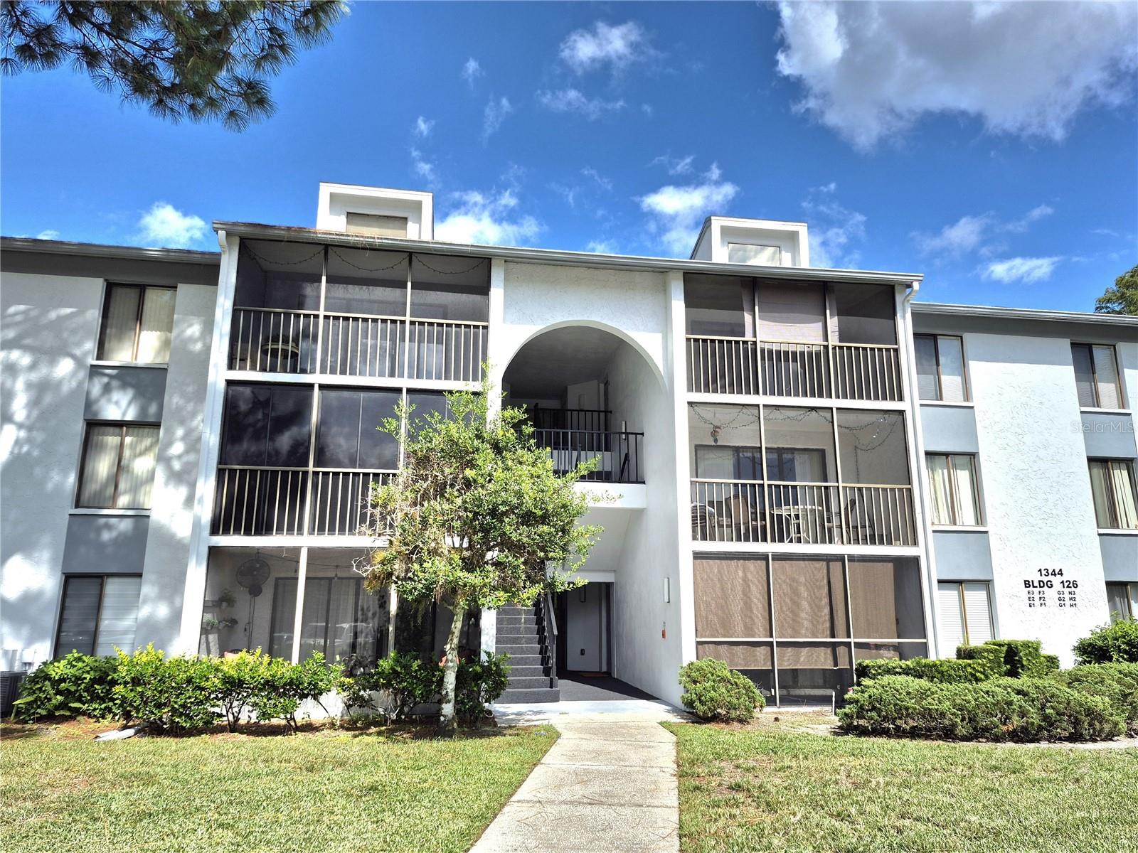 1344 PINE RIDGE CIR E #H3