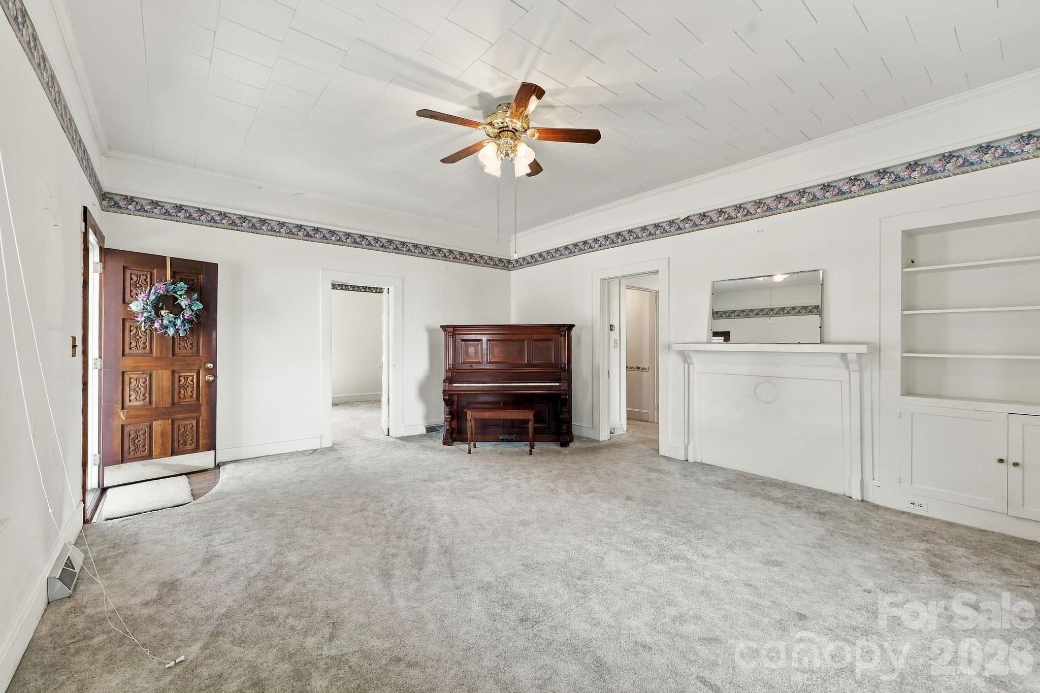 Single Family Residence at 609 Poplar Avenue, Kannapolis, photo 7 of 44