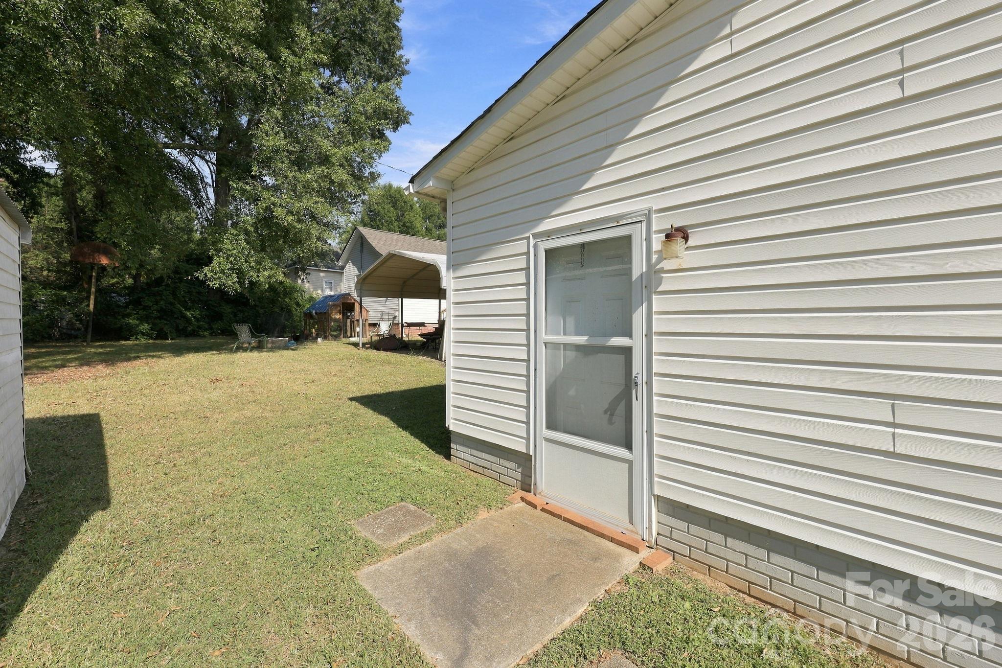 Single Family Residence at 609 Poplar Avenue, Kannapolis, photo 38 of 44