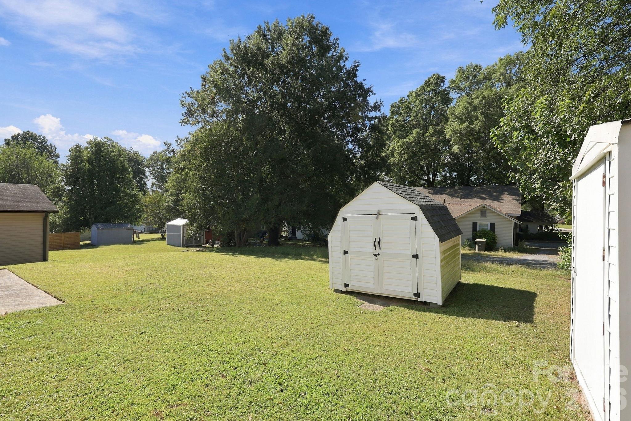 Single Family Residence at 609 Poplar Avenue, Kannapolis, photo 39 of 44