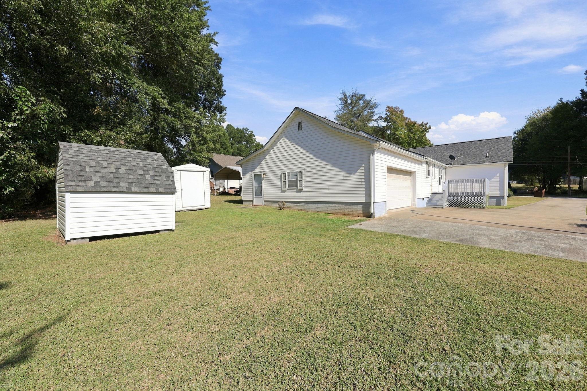 Single Family Residence at 609 Poplar Avenue, Kannapolis, photo 40 of 44