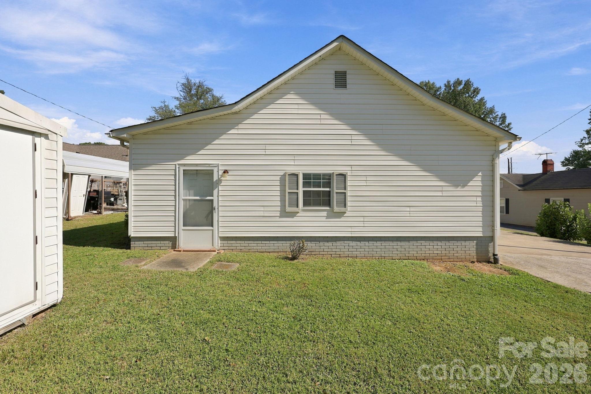Single Family Residence at 609 Poplar Avenue, Kannapolis, photo 41 of 44