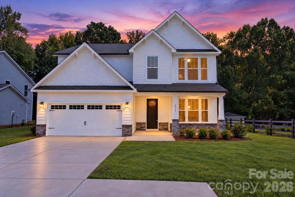 Single Family Residence at 4927 Potter Road, Matthews, photo 2 of 48