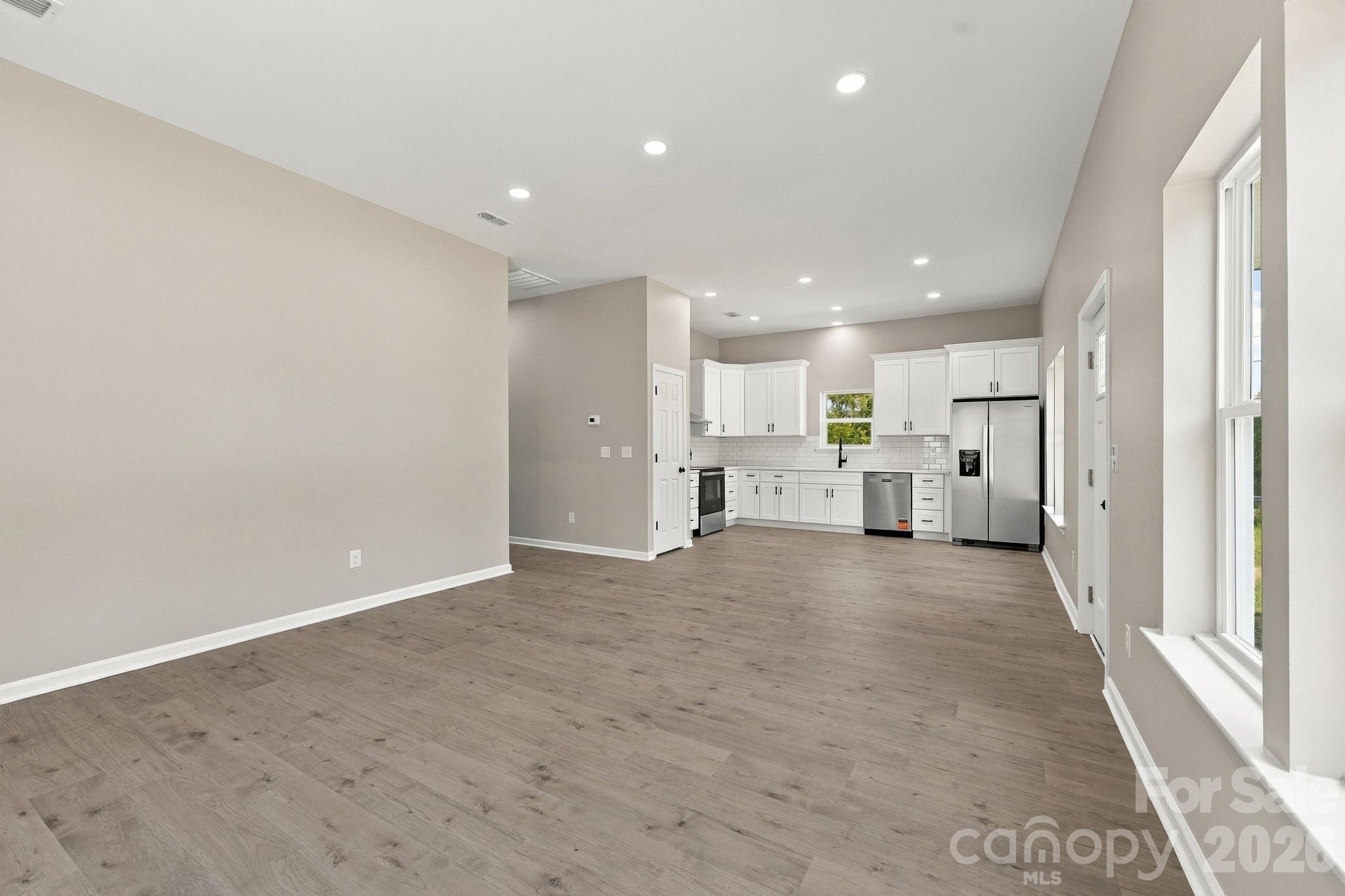 Main Living Space - 1211 Glenwood Avenue, Salisbury