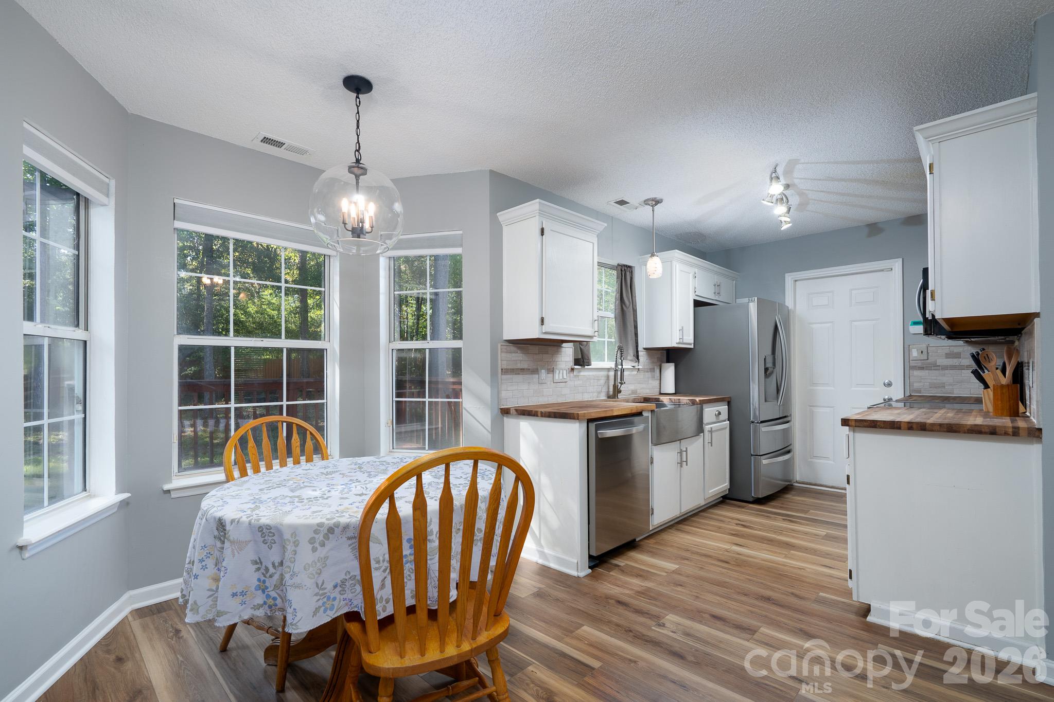Single Family Residence at 14200 Lavender Trace Court, Charlotte, photo 9 of 35