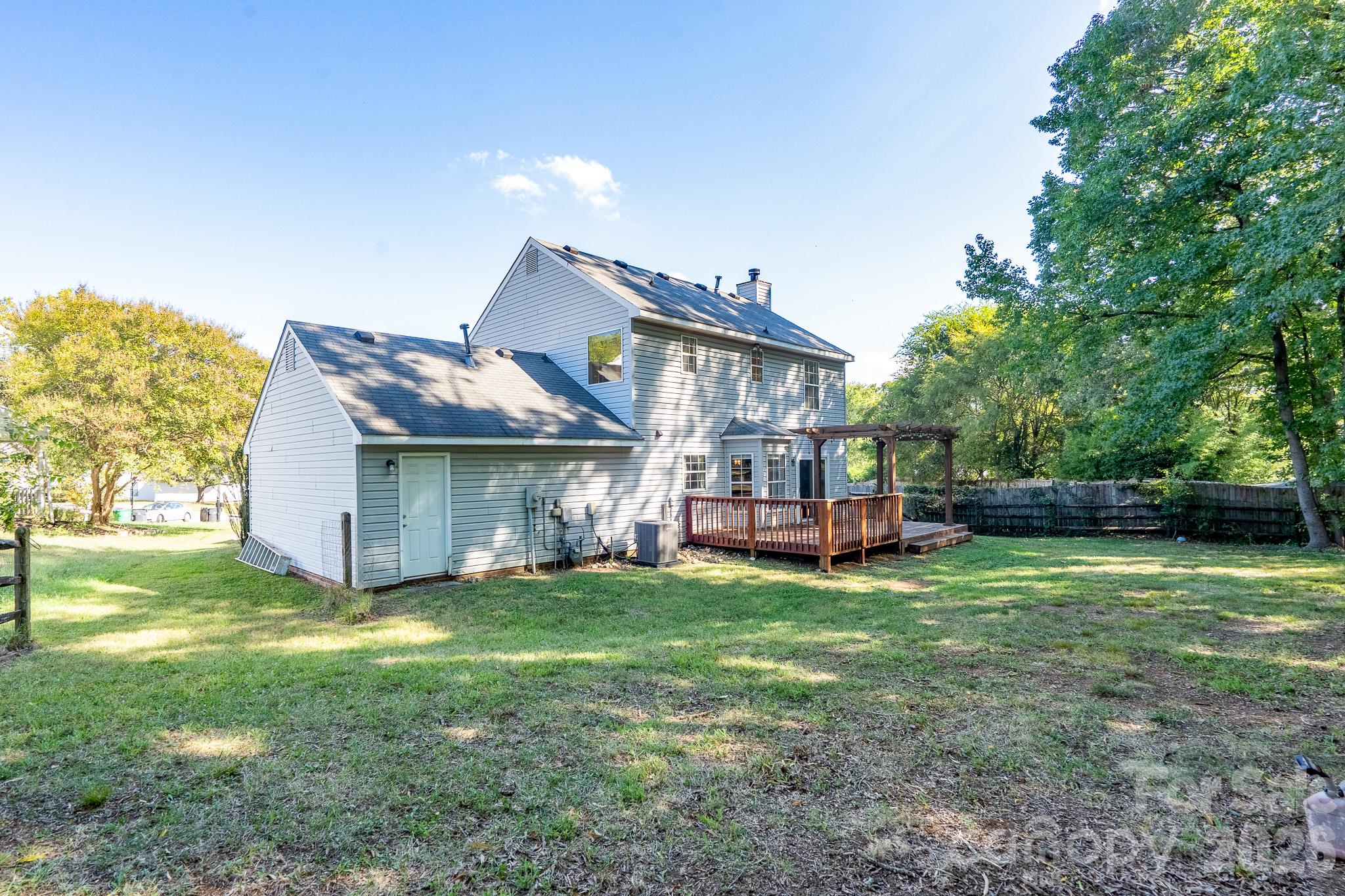 Single Family Residence at 14200 Lavender Trace Court, Charlotte, photo 35 of 35