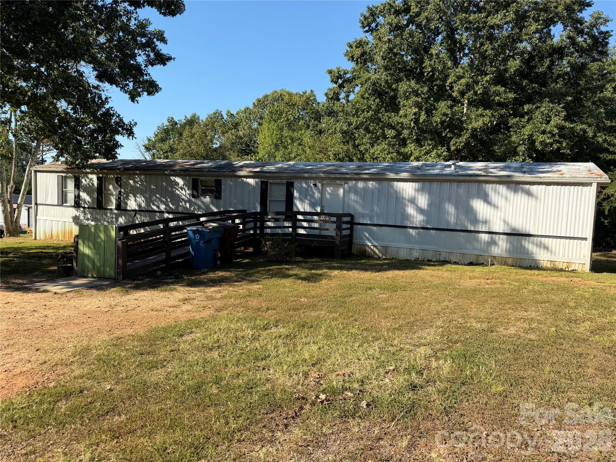 Single Family Residence at 1025 29th Street Place NE, Conover