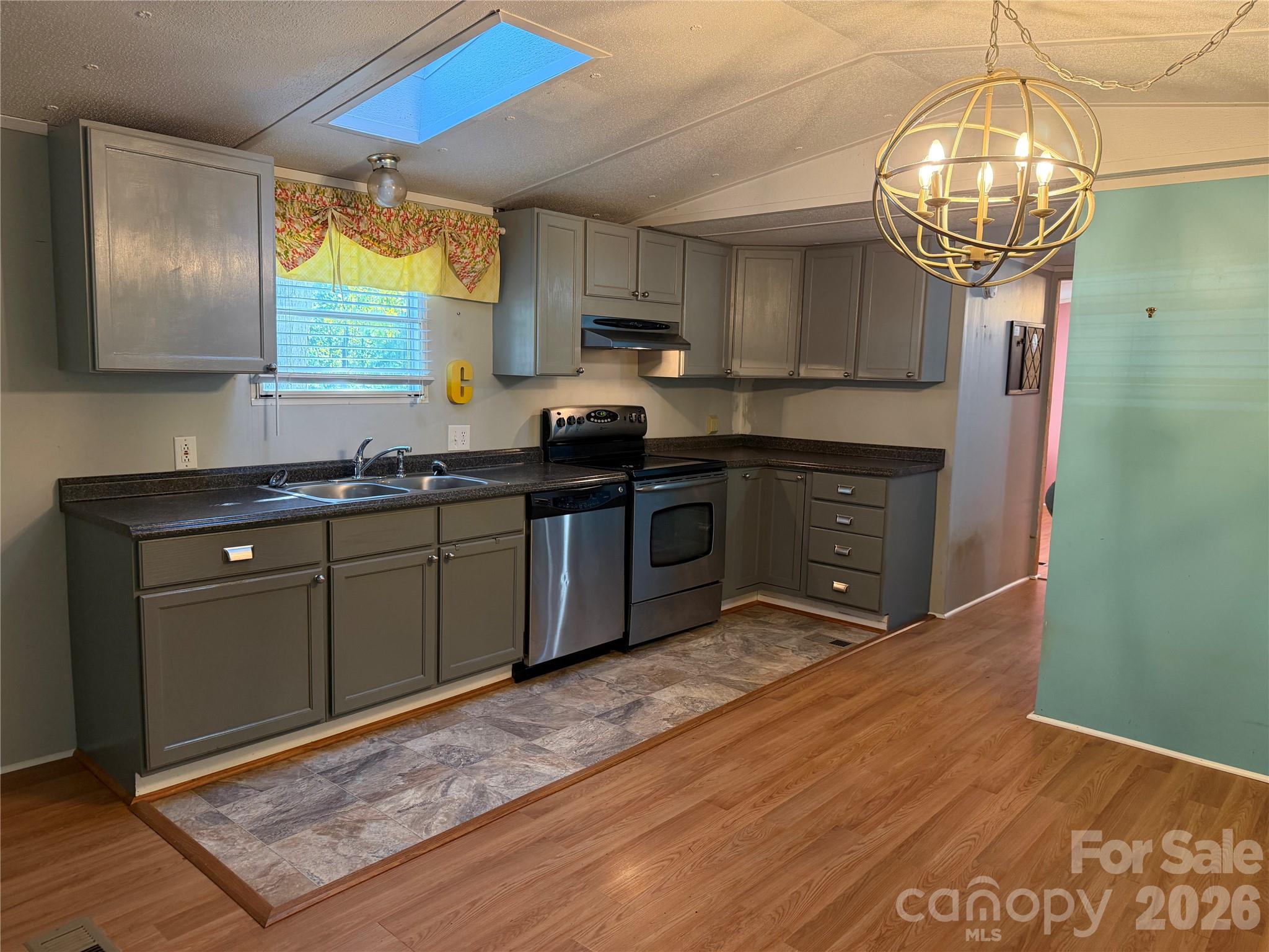 Single Family Residence at 1025 29th Street Place NE, Conover, photo 4 of 18