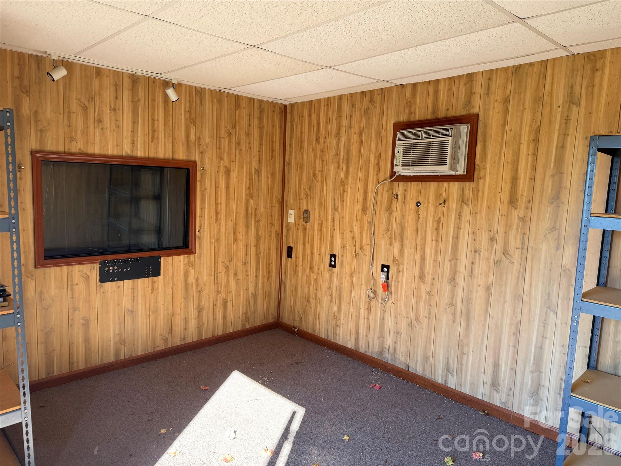 Single Family Residence at 1025 29th Street Place NE, Conover, photo 18 of 18