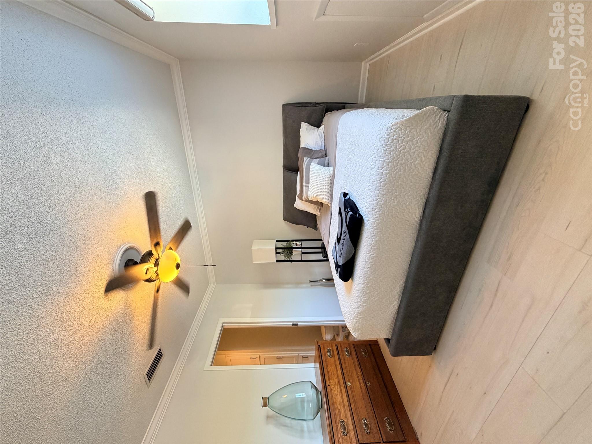 Condominium at 26 11th Avenue NE, Hickory, photo 7 of 46