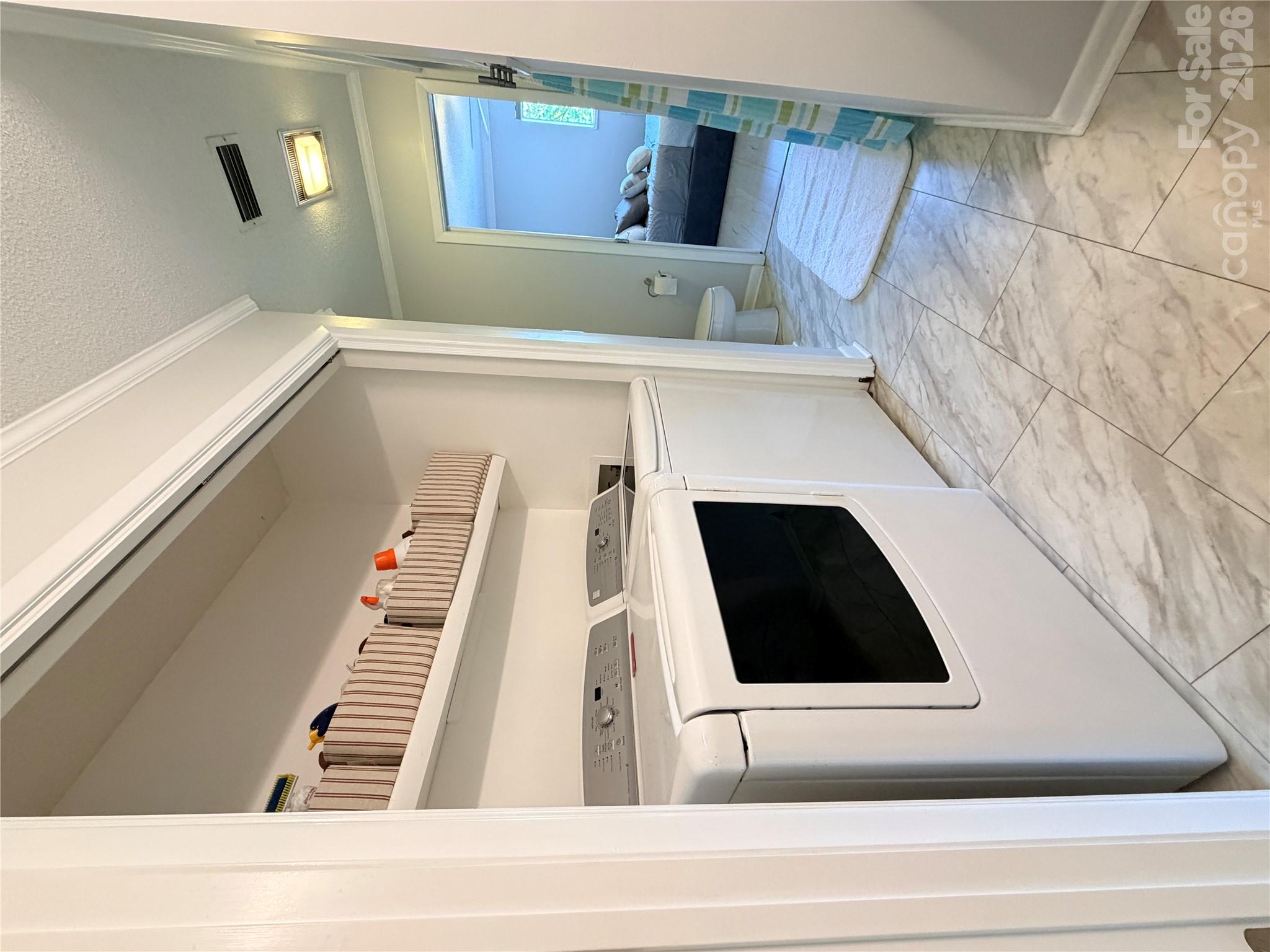 Condominium at 26 11th Avenue NE, Hickory, photo 13 of 46