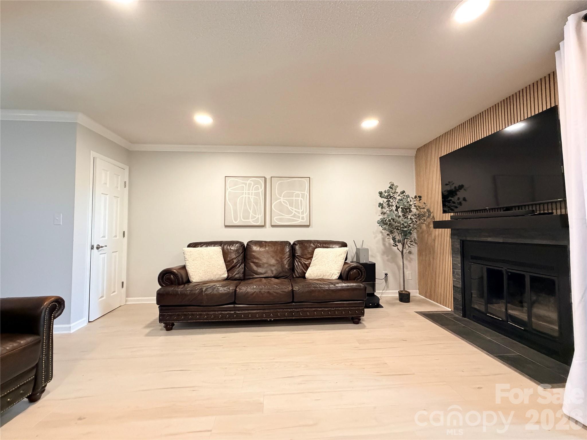 Condominium at 26 11th Avenue NE, Hickory, photo 40 of 46