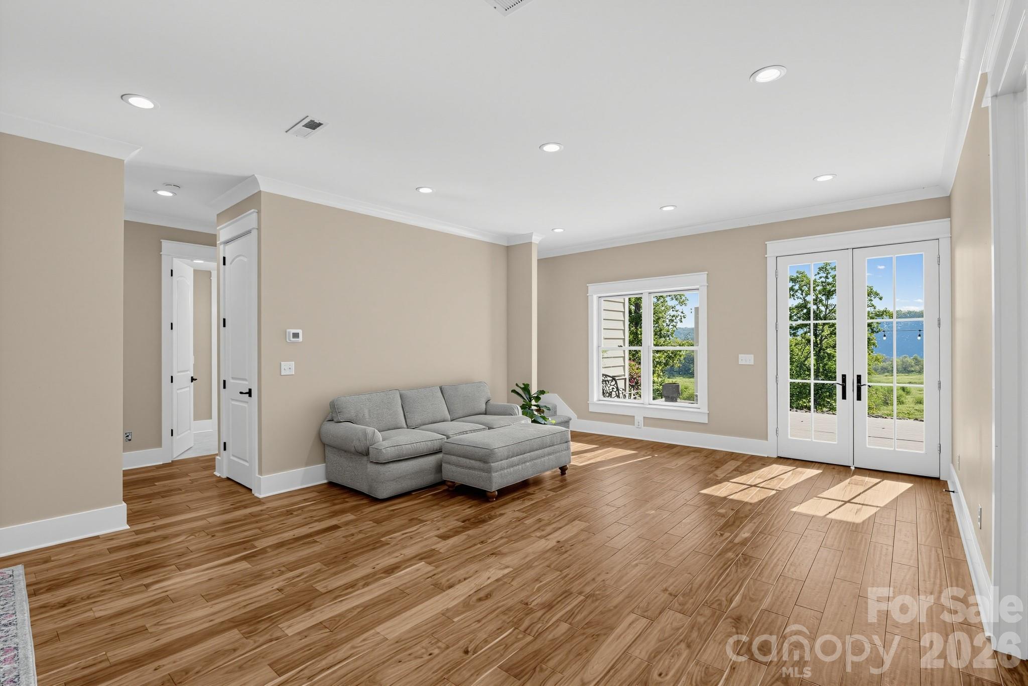 Single Family Residence at 180 Duck Cove Road, Belmont, photo 19 of 45