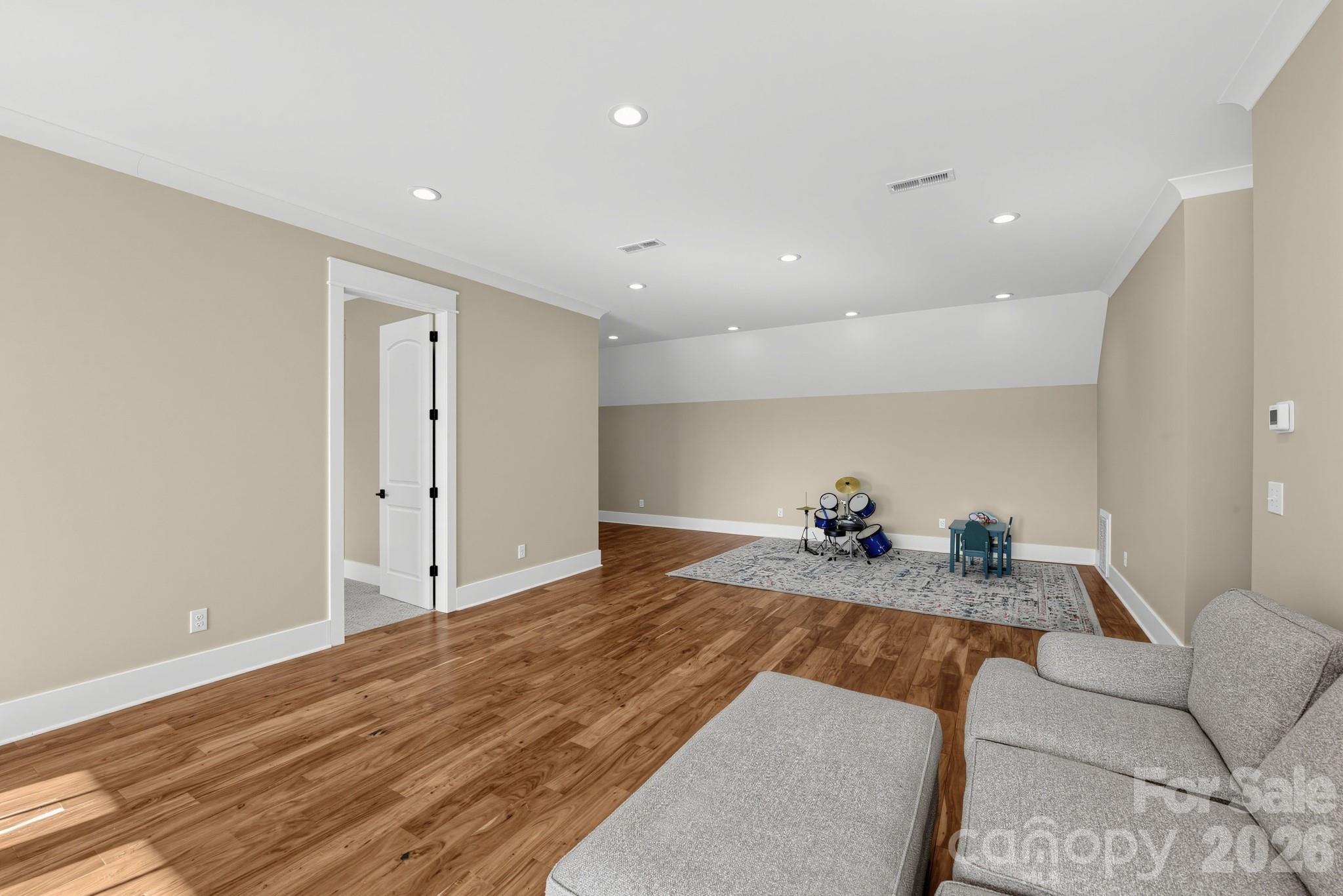 Single Family Residence at 180 Duck Cove Road, Belmont, photo 20 of 45