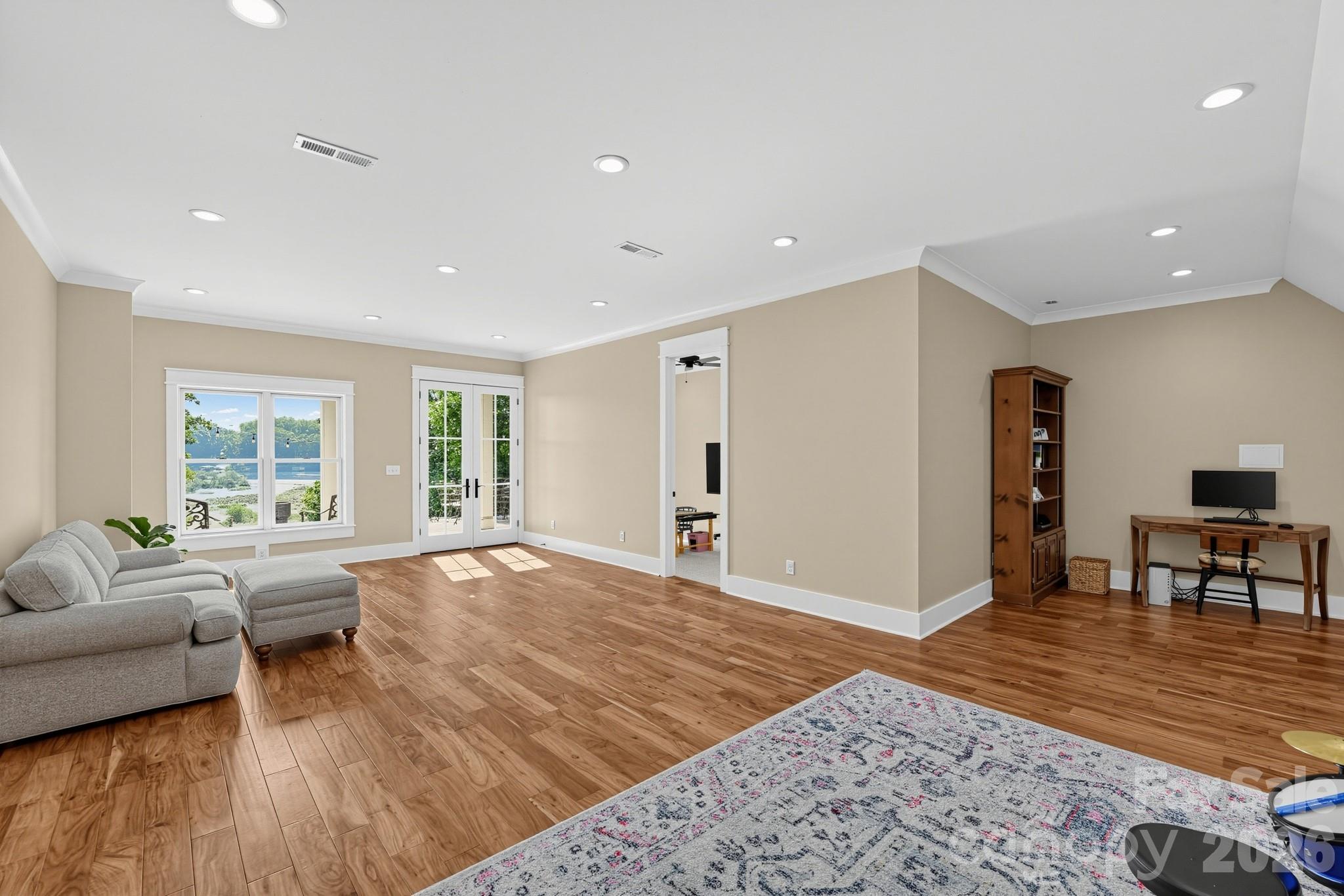 Single Family Residence at 180 Duck Cove Road, Belmont, photo 21 of 45